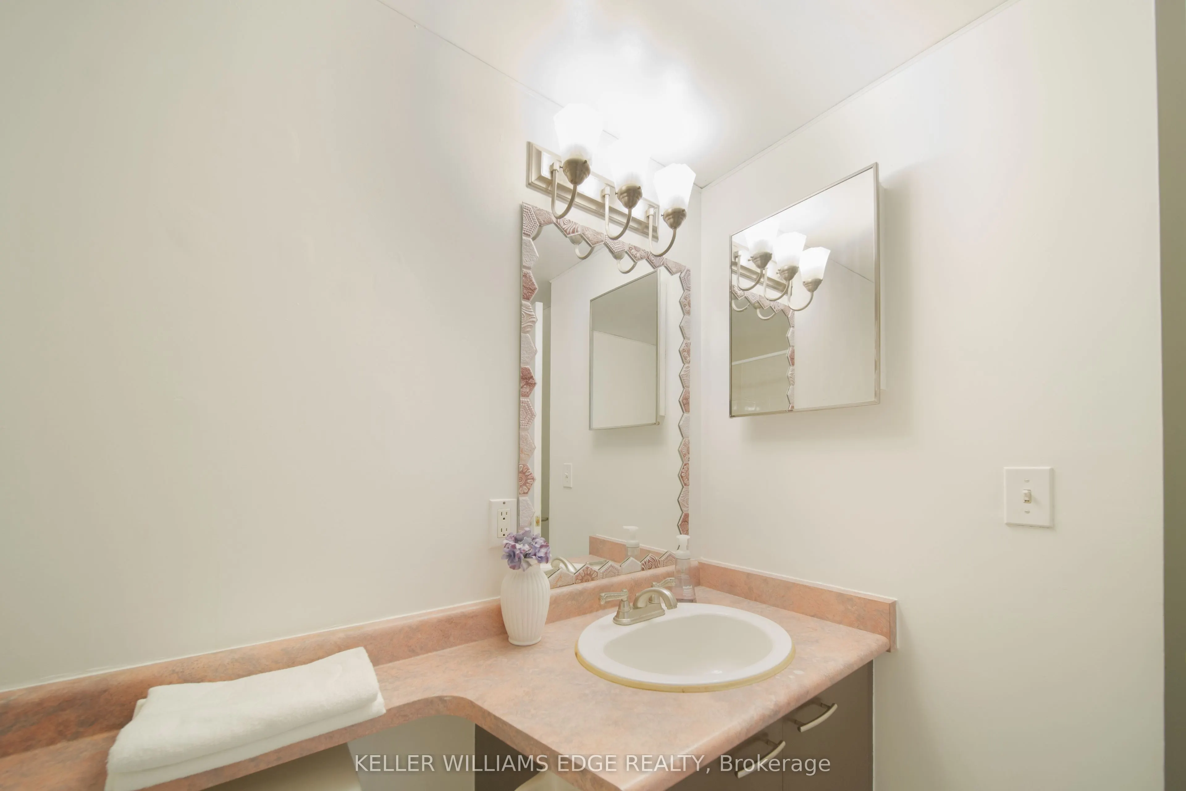 555 Wilson Hts Boulevard #402