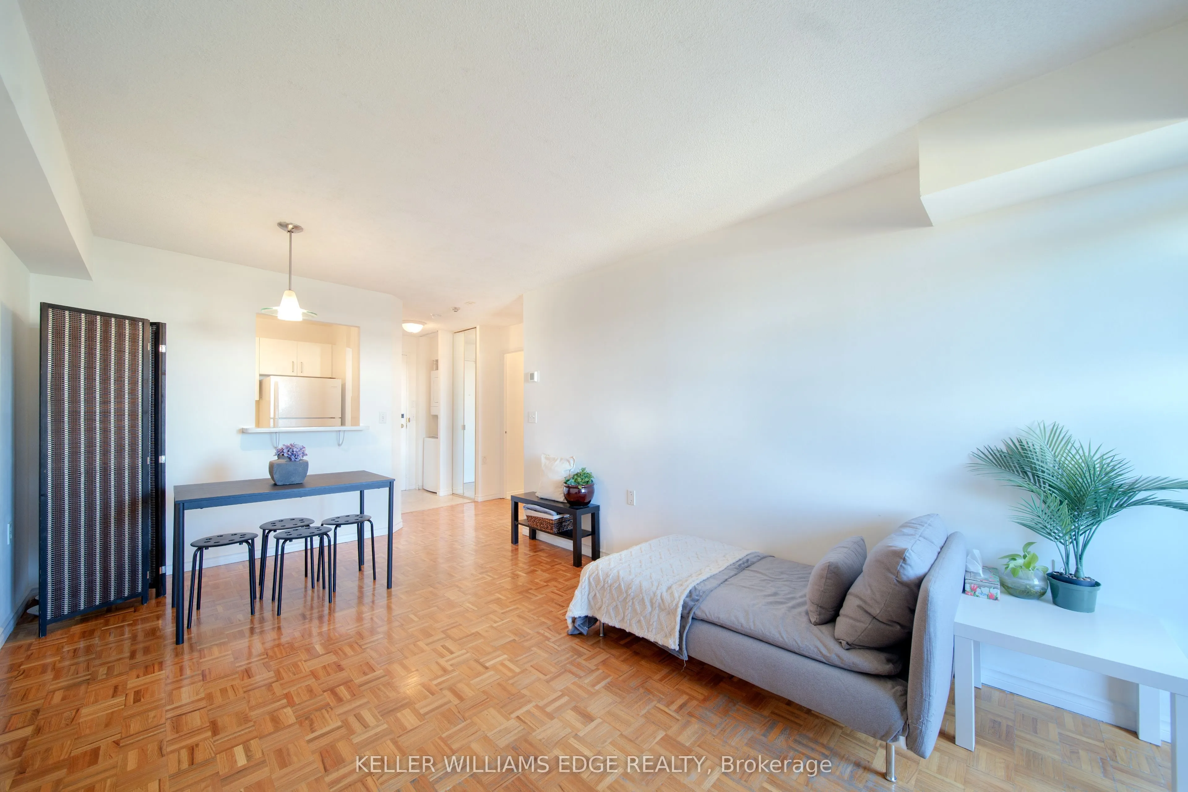 555 Wilson Hts Boulevard #402