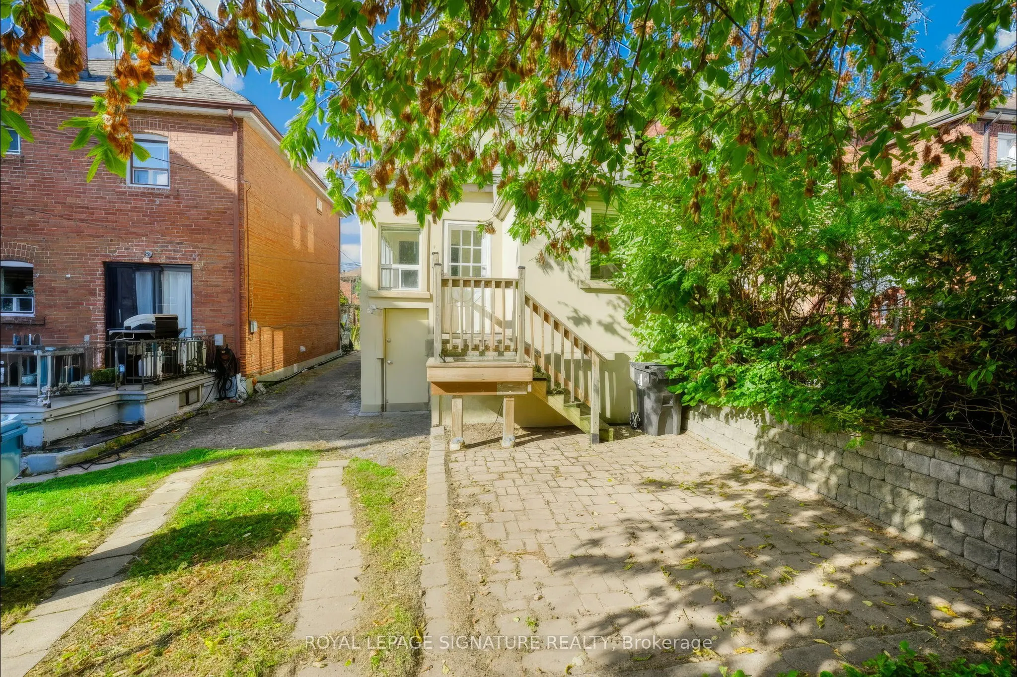 395 Glenholme Avenue