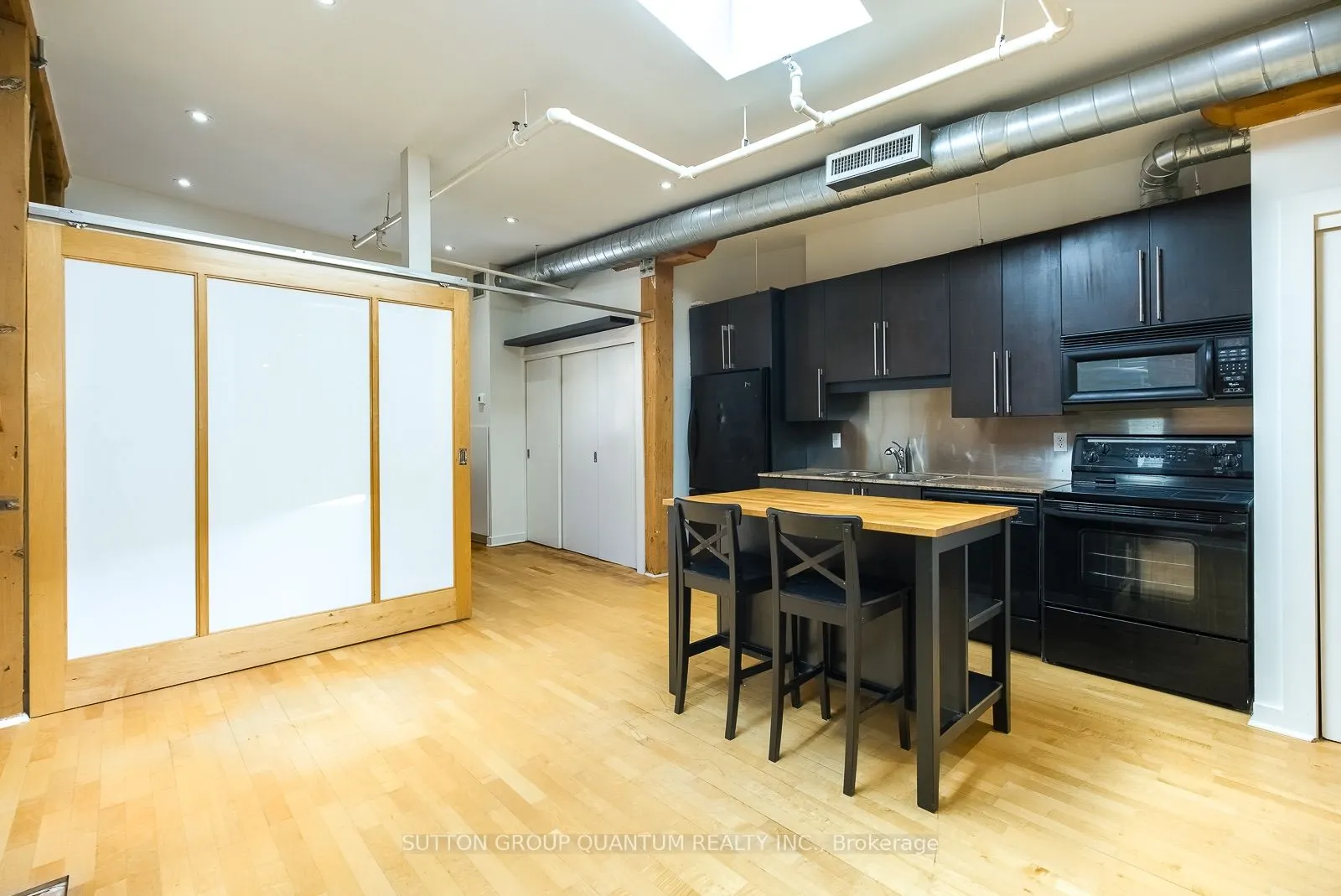 81A Front Street E #413