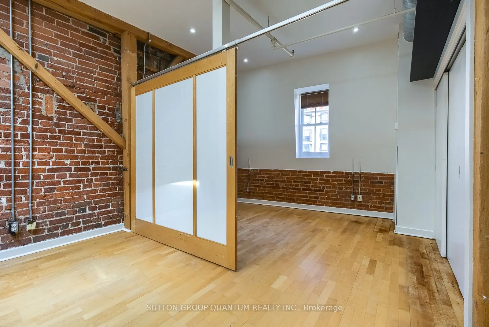 81A Front Street E #413