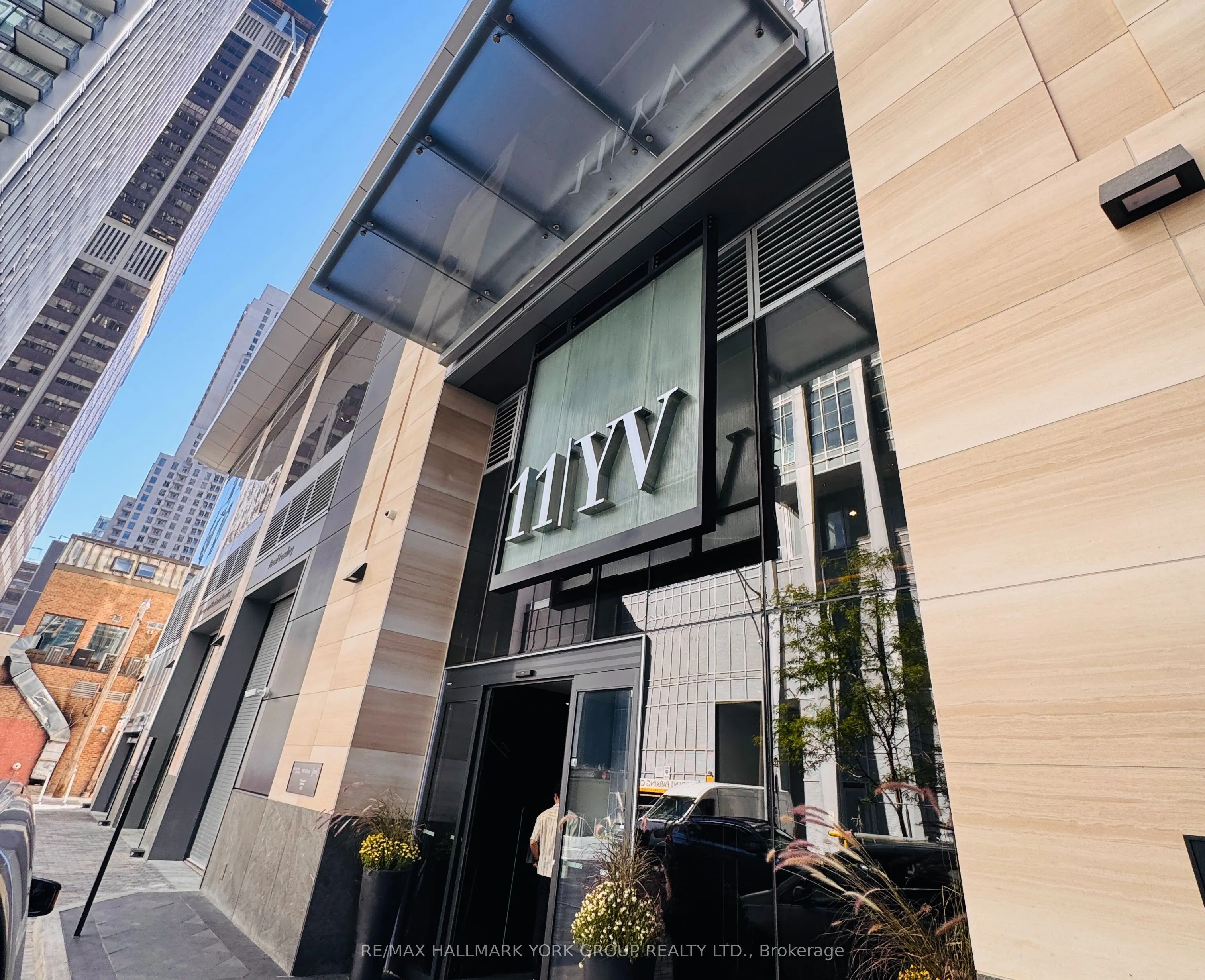 11 Yorkville Avenue #3609