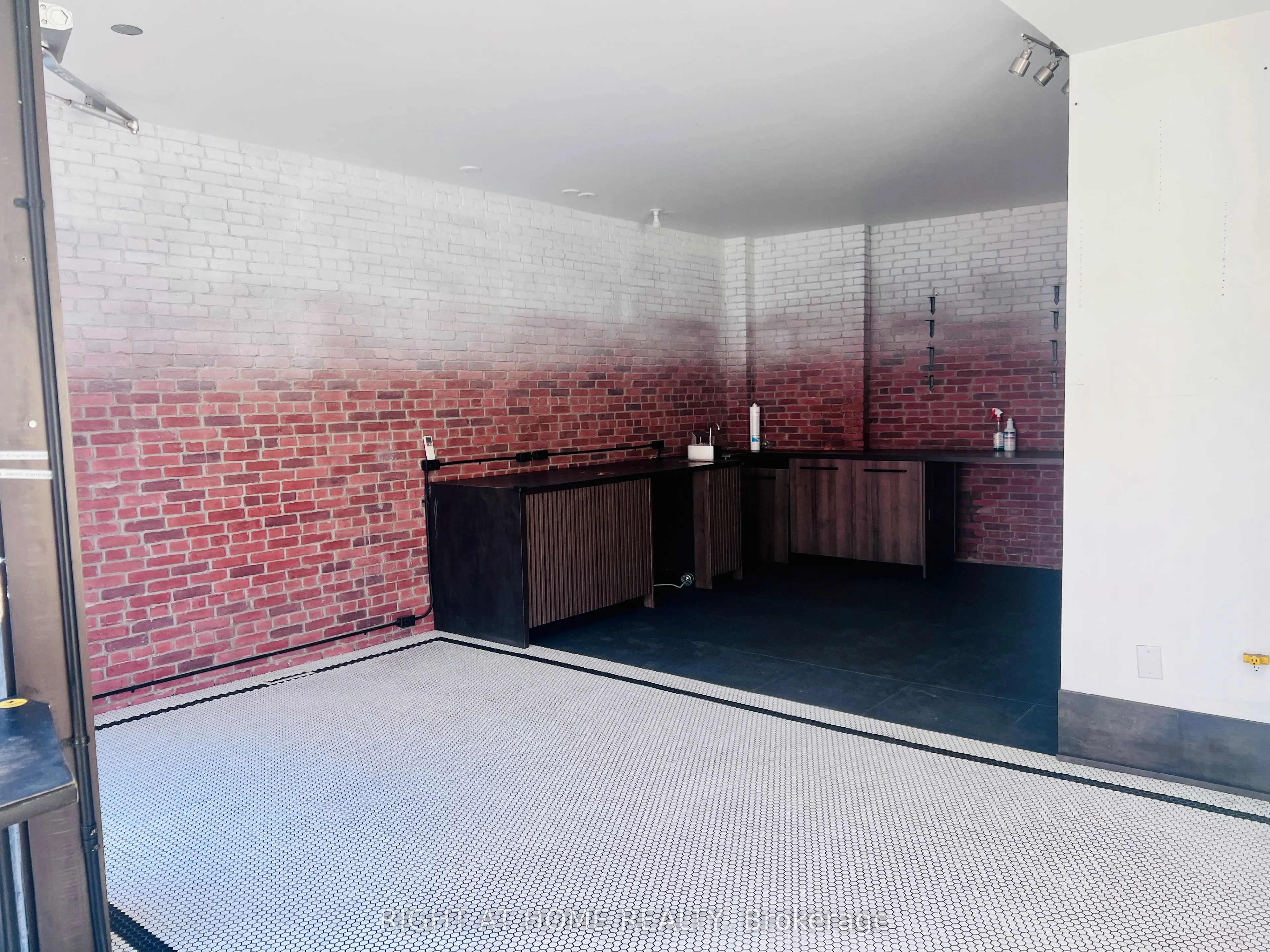 1421 Bloor Street W