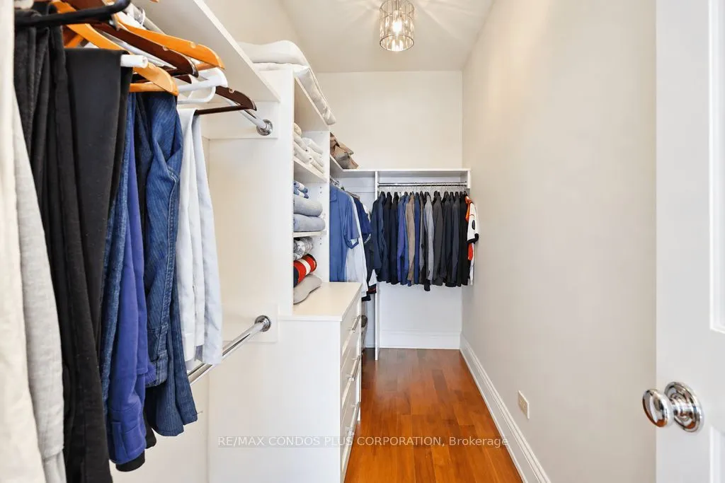 183 Wellington Street W #2705