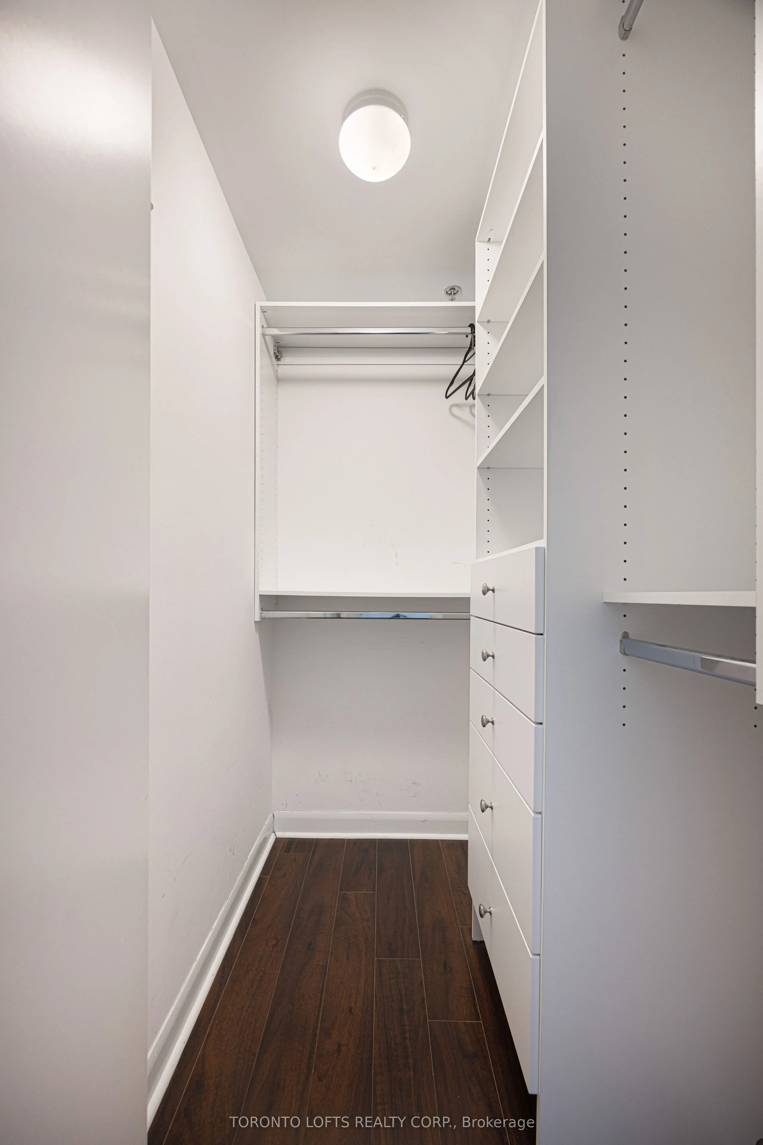 375 King Street W #3302