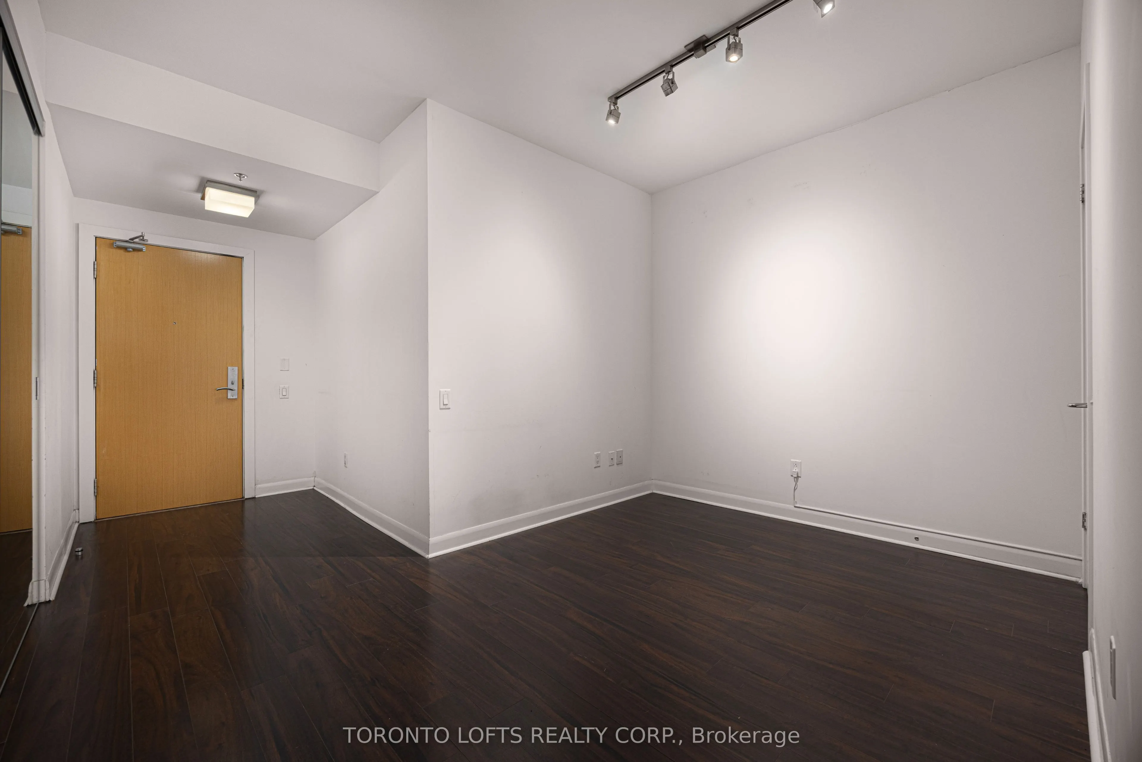 375 King Street W #3302