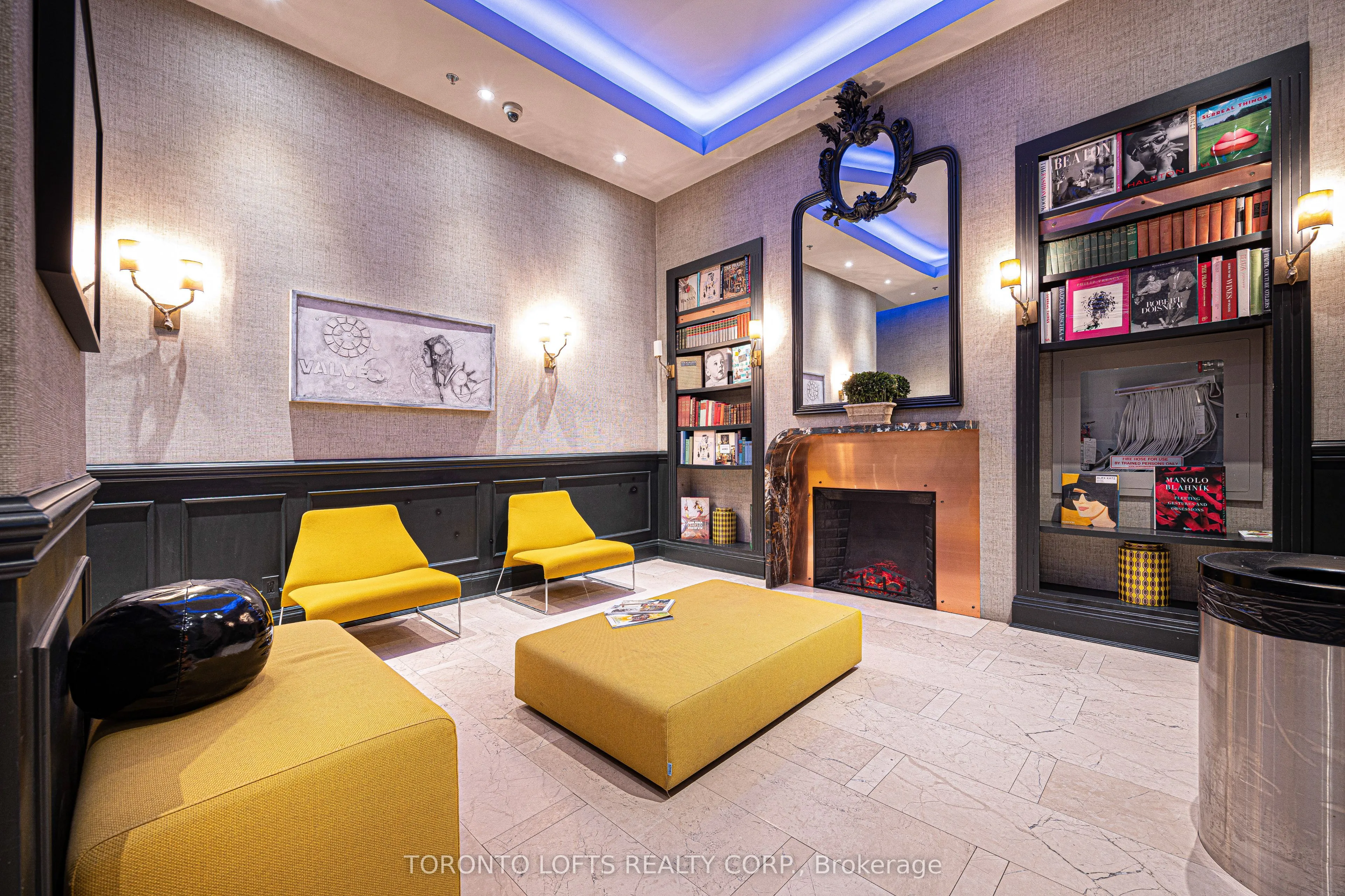 375 King Street W #3302
