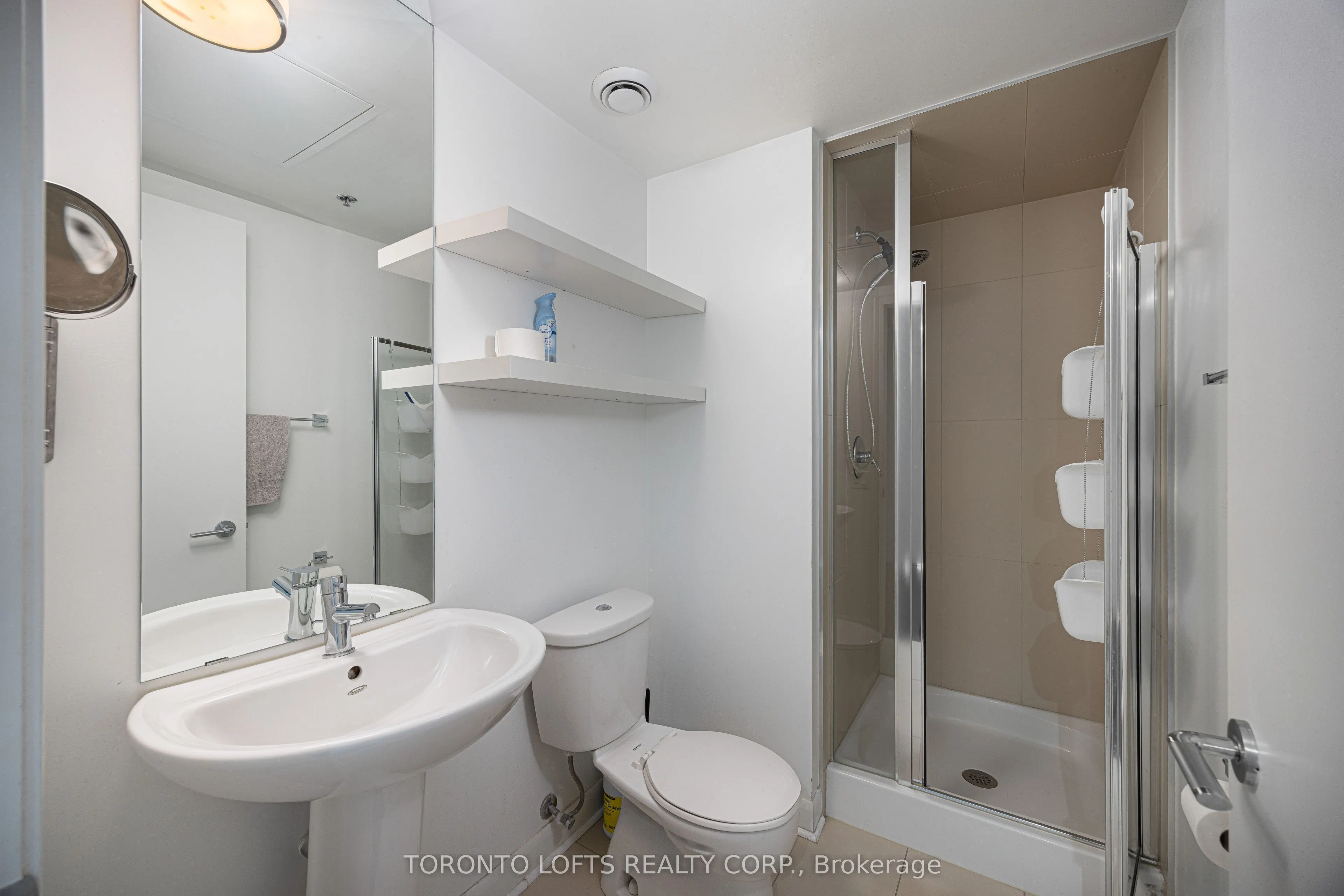 375 King Street W #3302