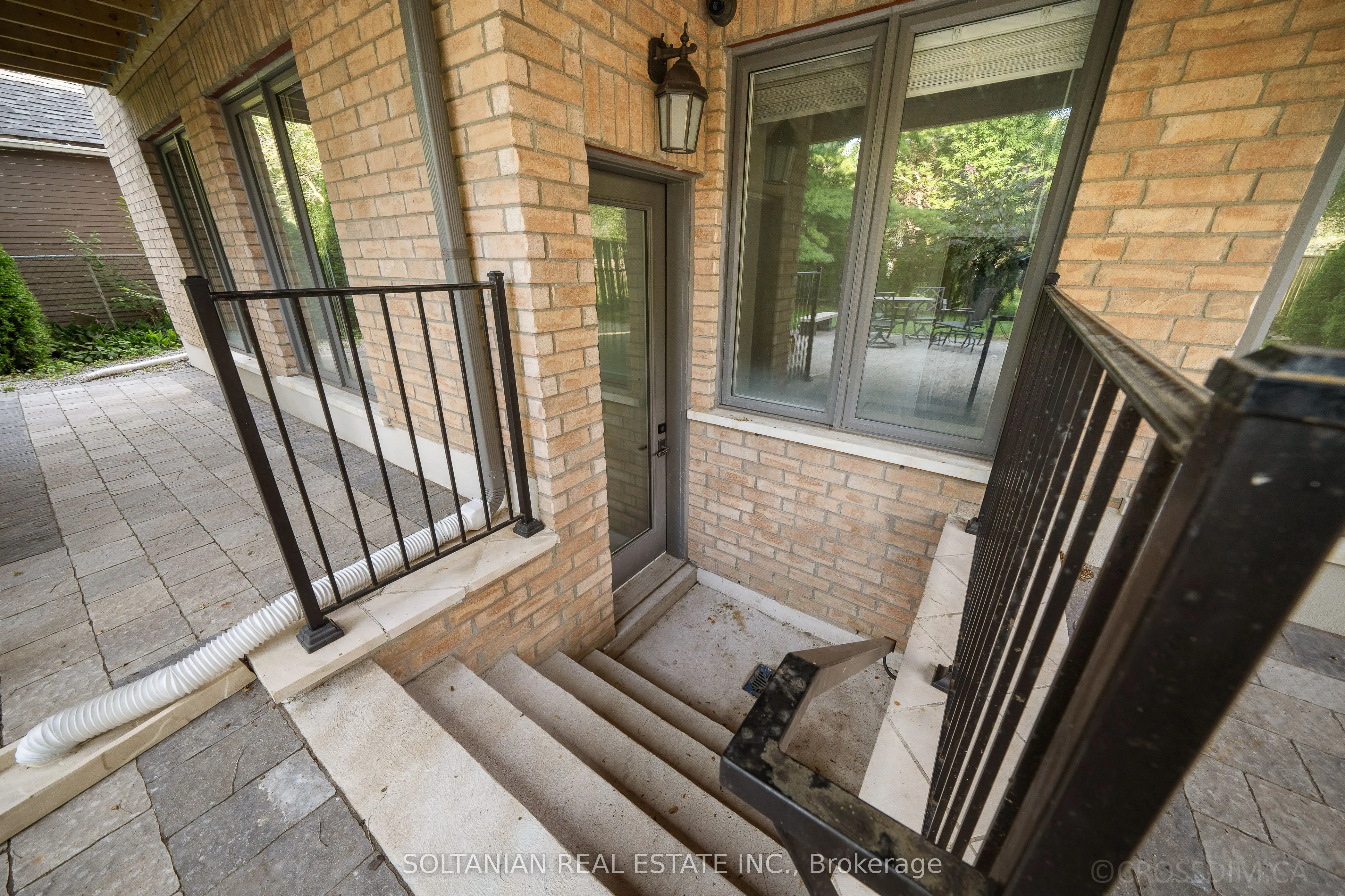 15 Calvin Avenue
