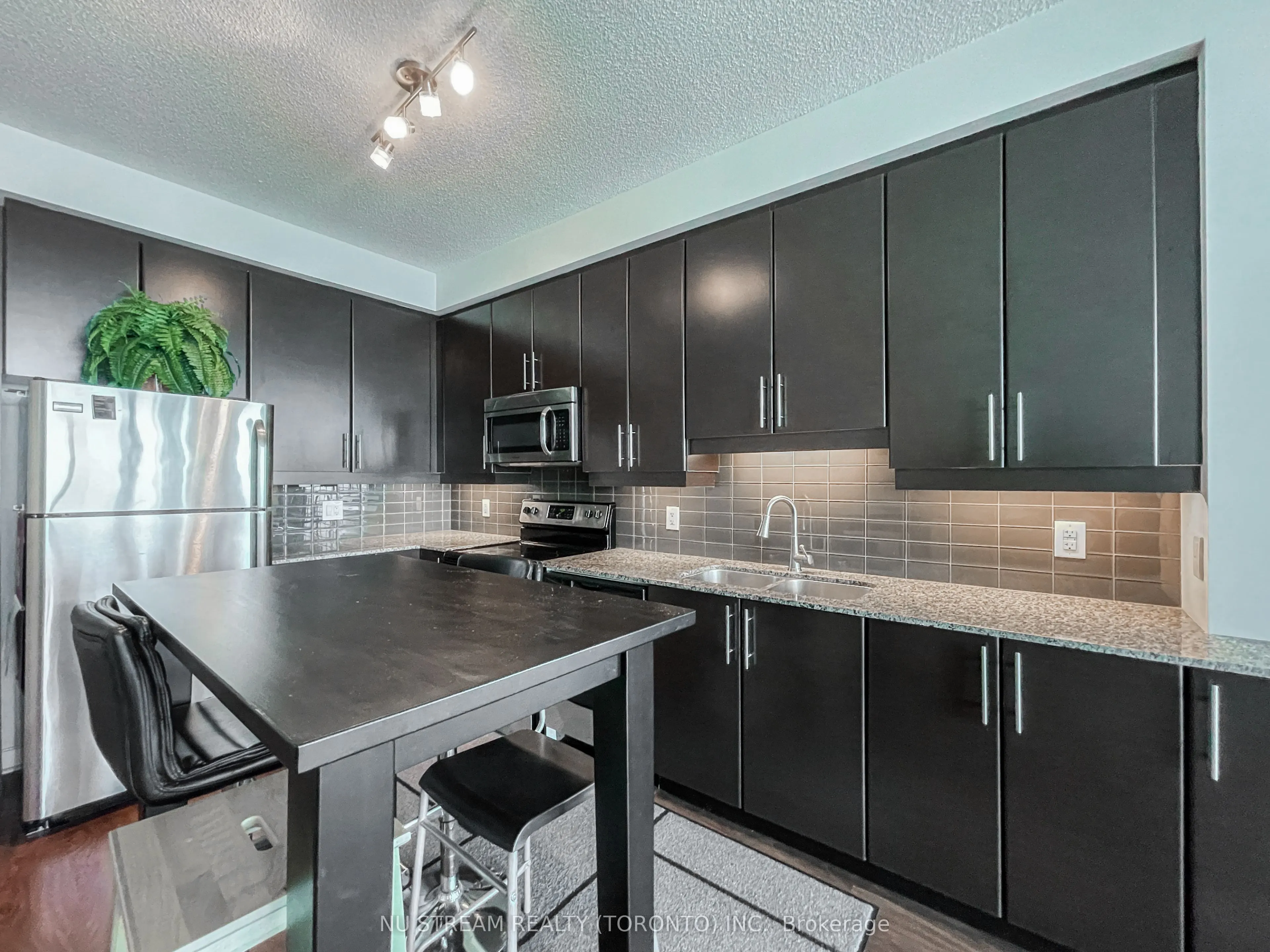 33 Bay Street #4509