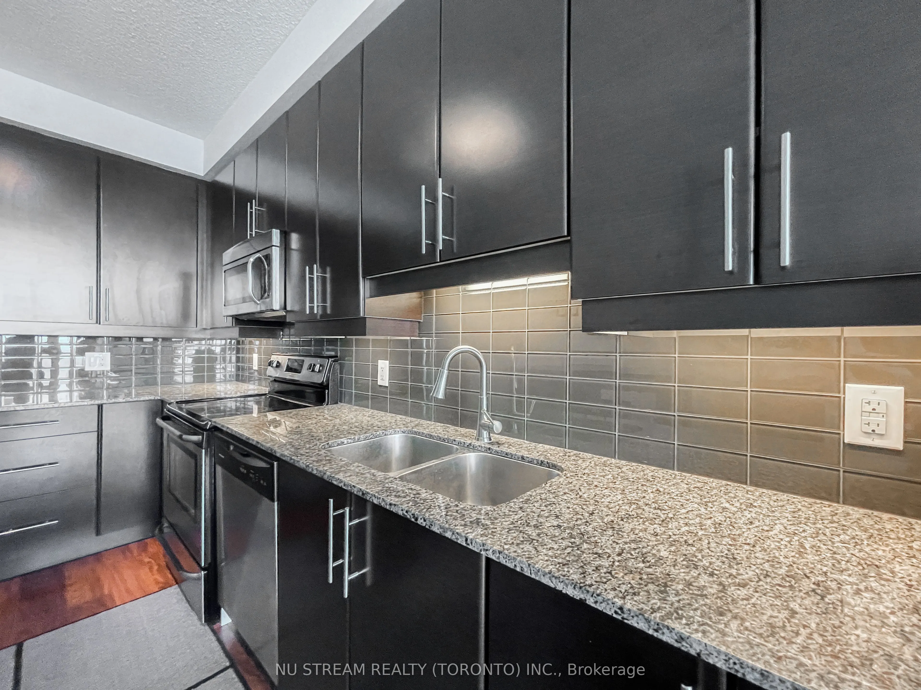 33 Bay Street #4509