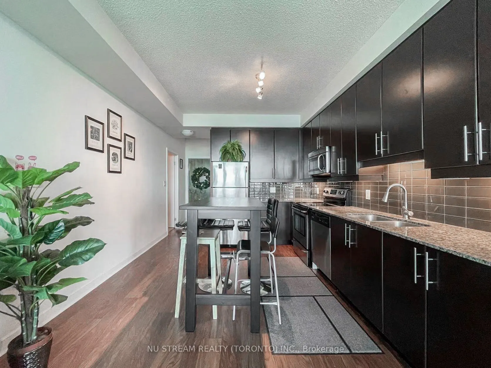 33 Bay Street #4509