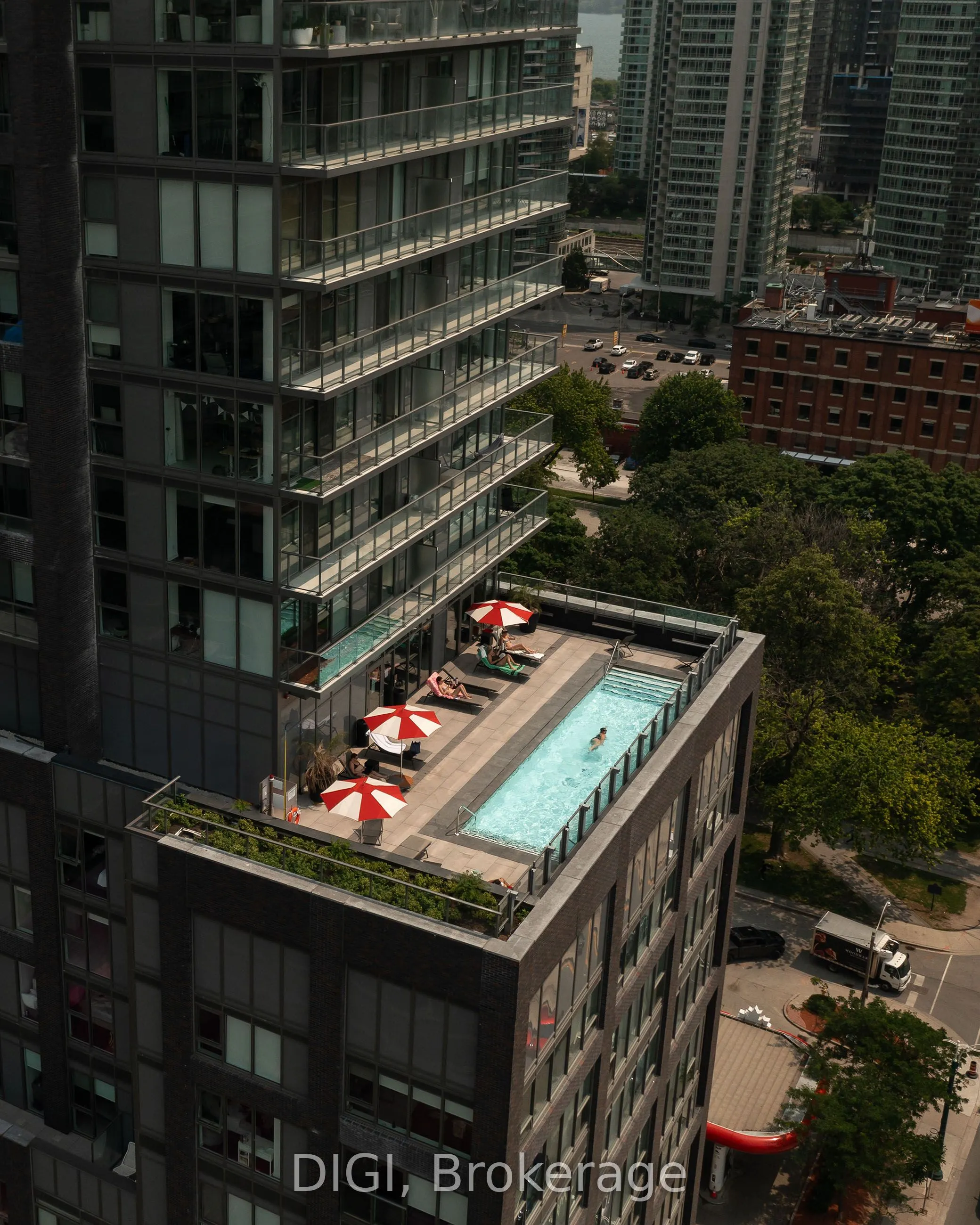 57 Spadina Avenue #2204
