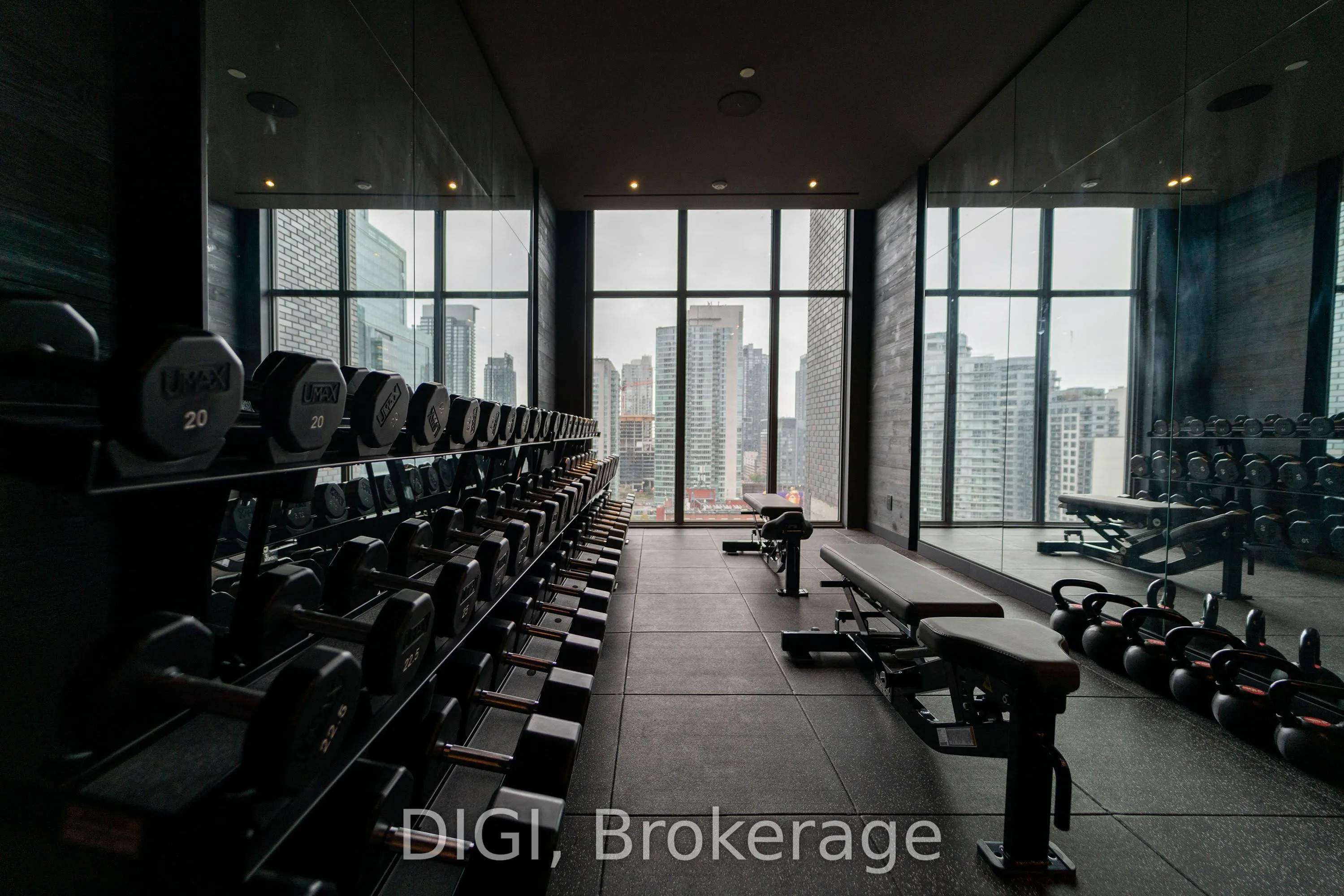 57 Spadina Avenue #2204