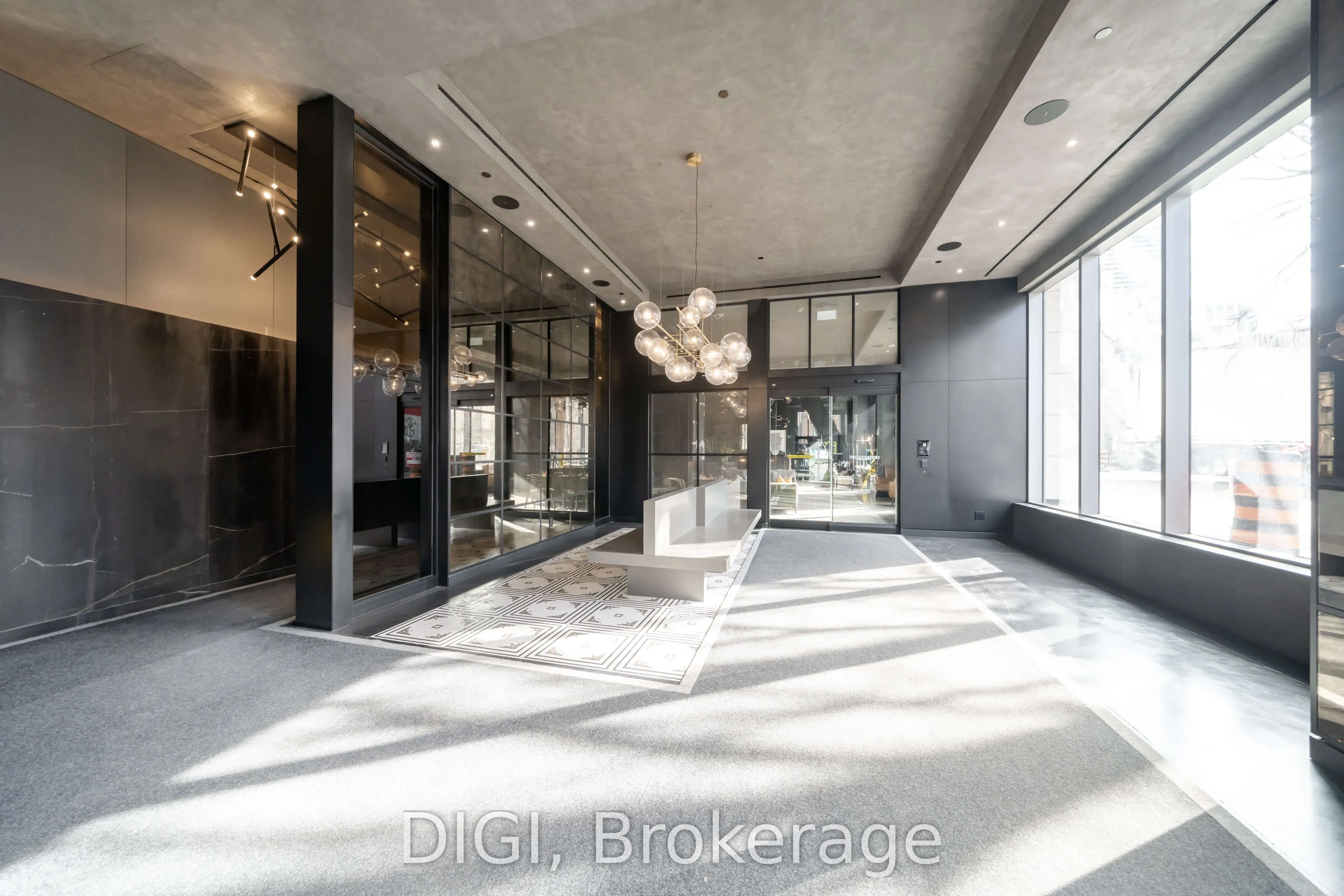 57 Spadina Avenue #2204