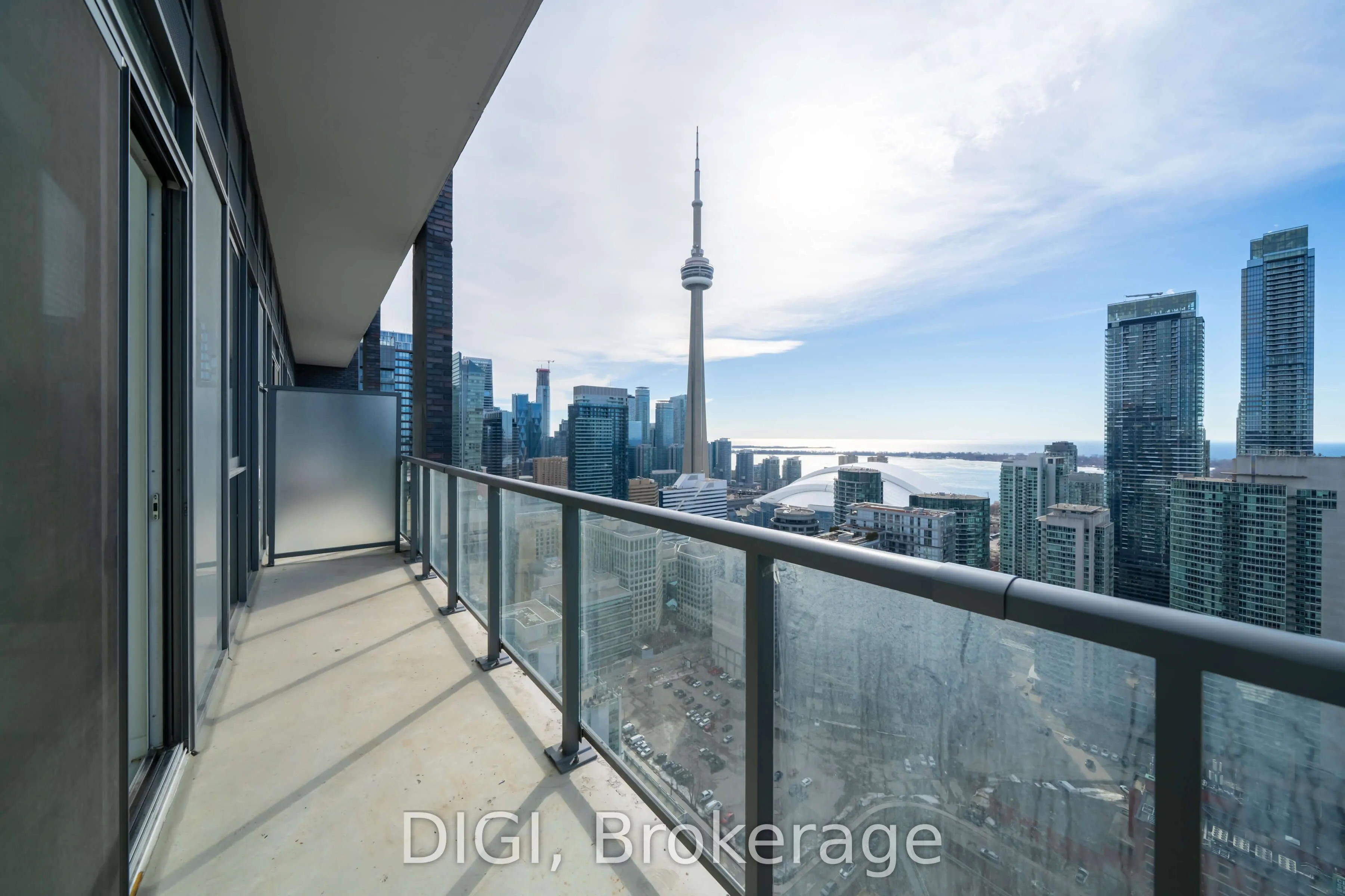 57 Spadina Avenue #2204