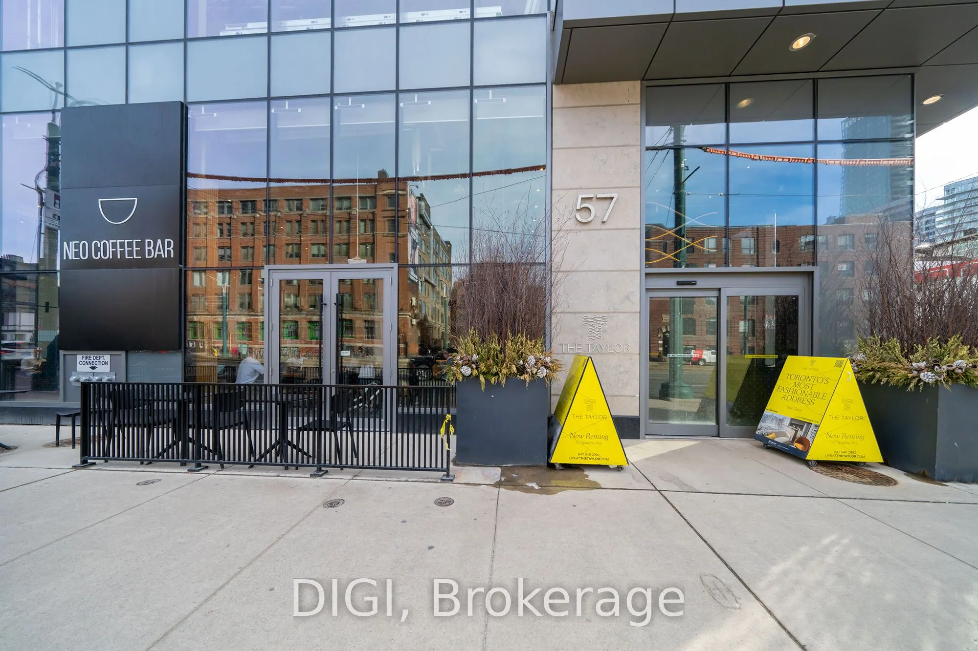 57 Spadina Avenue #2204