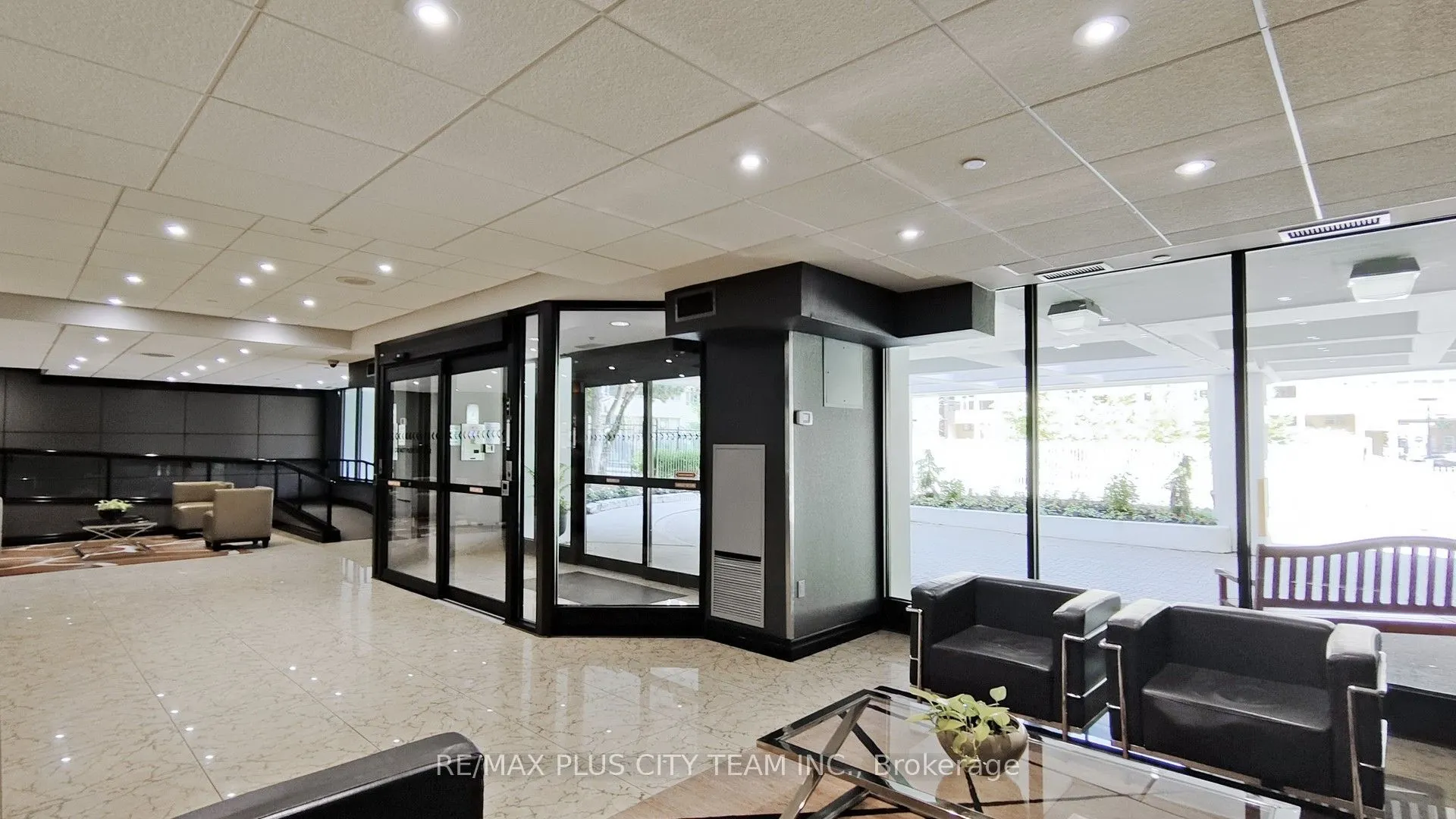 77 Maitland Place #123