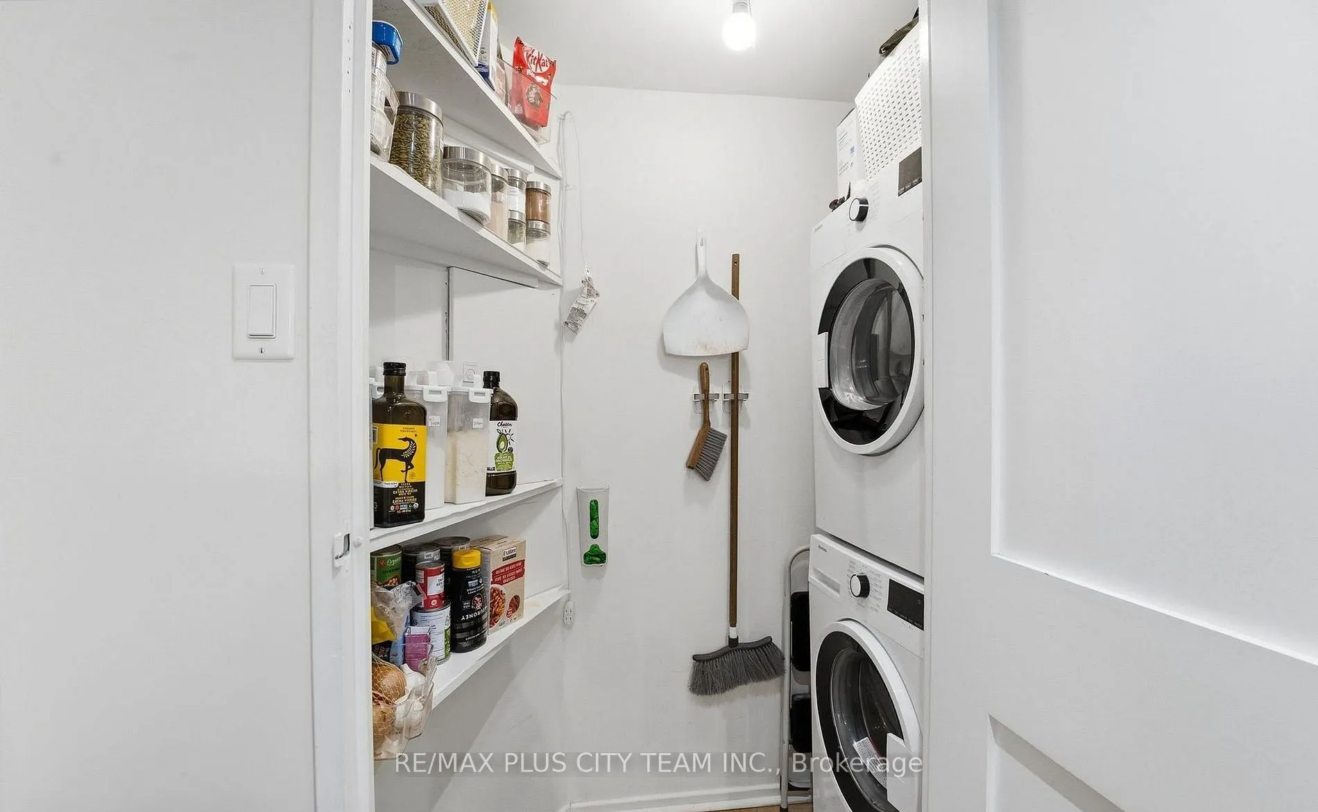 77 Maitland Place #123