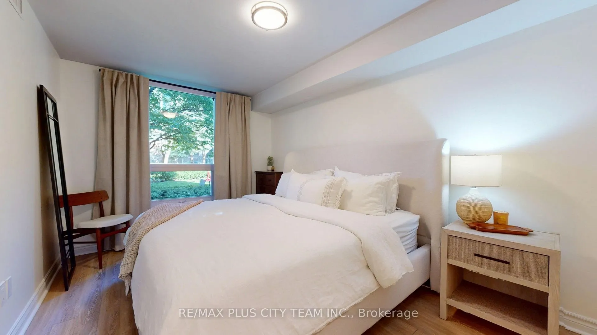 77 Maitland Place #123