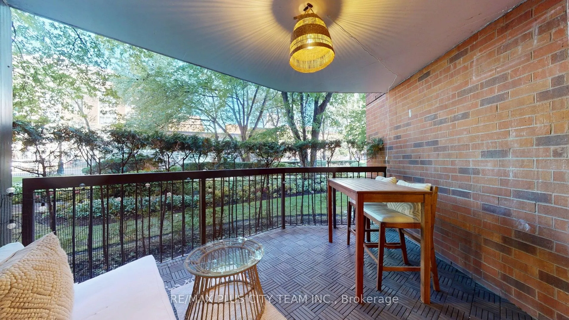 77 Maitland Place #123