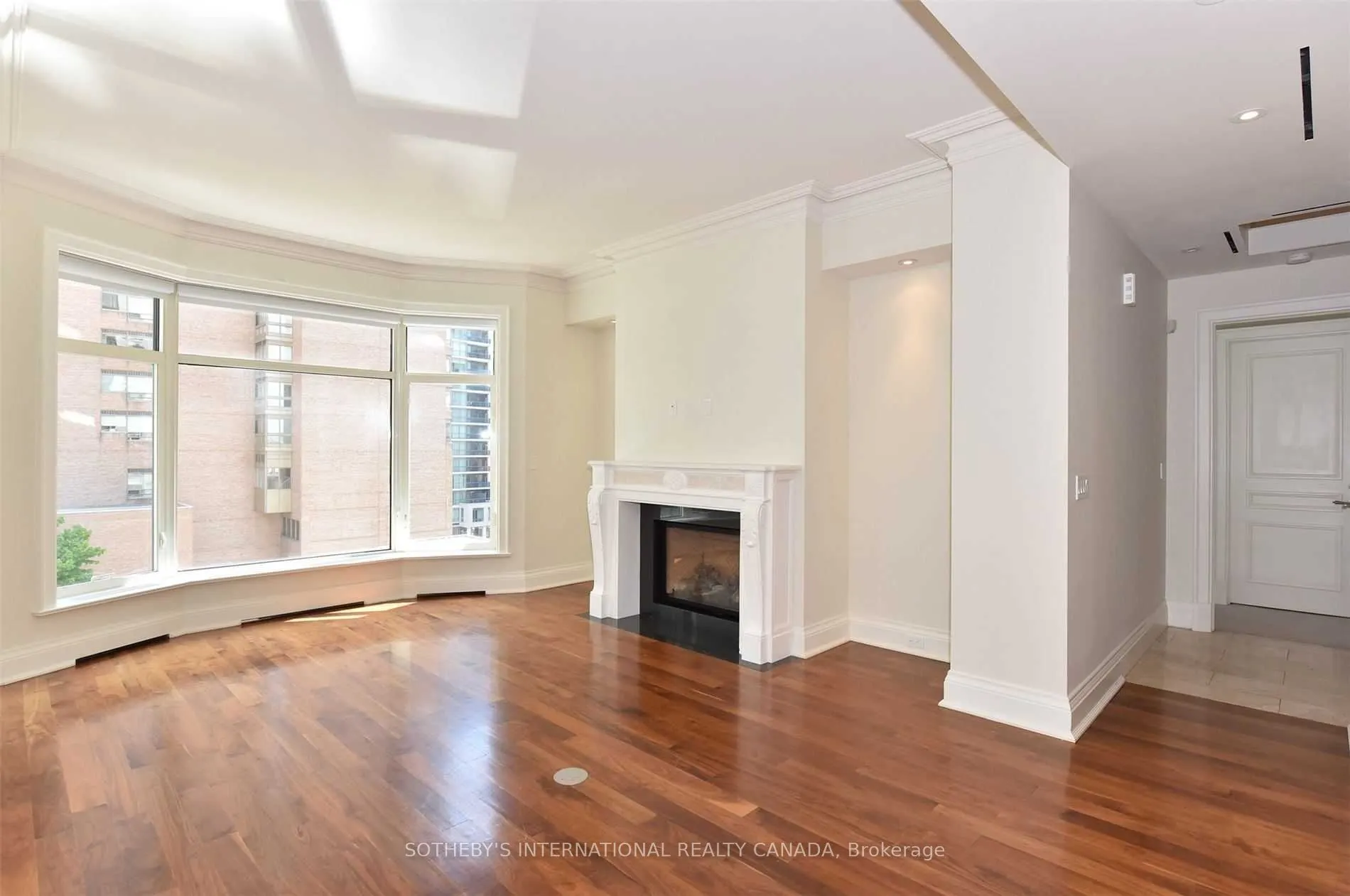 1 St. Thomas Street #6D