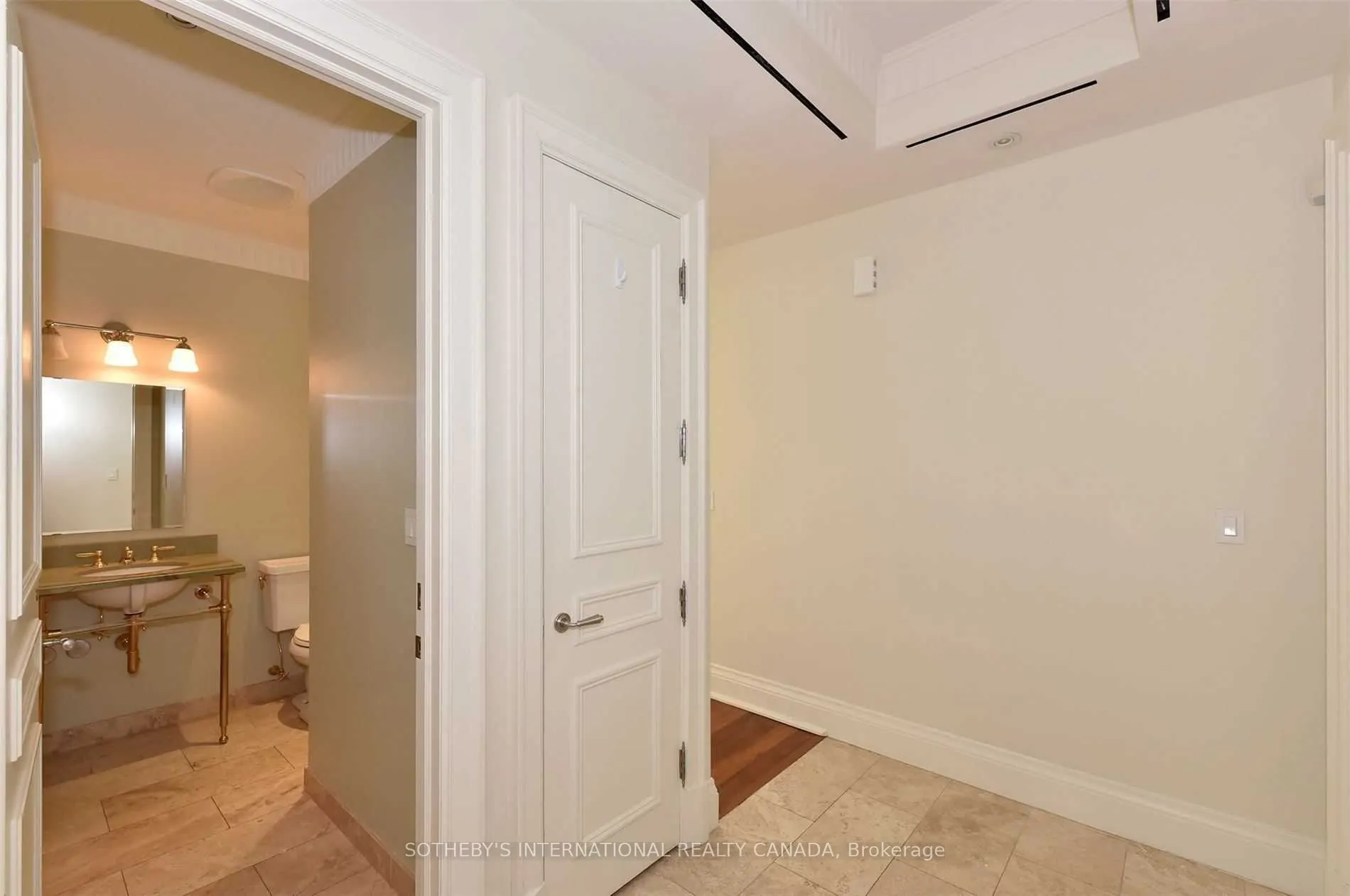1 St. Thomas Street #6D