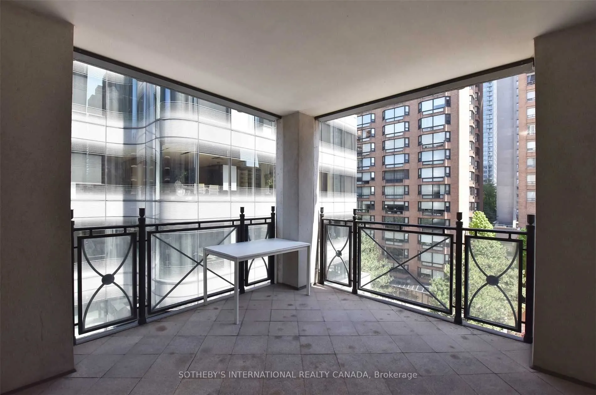 1 St. Thomas Street #6D