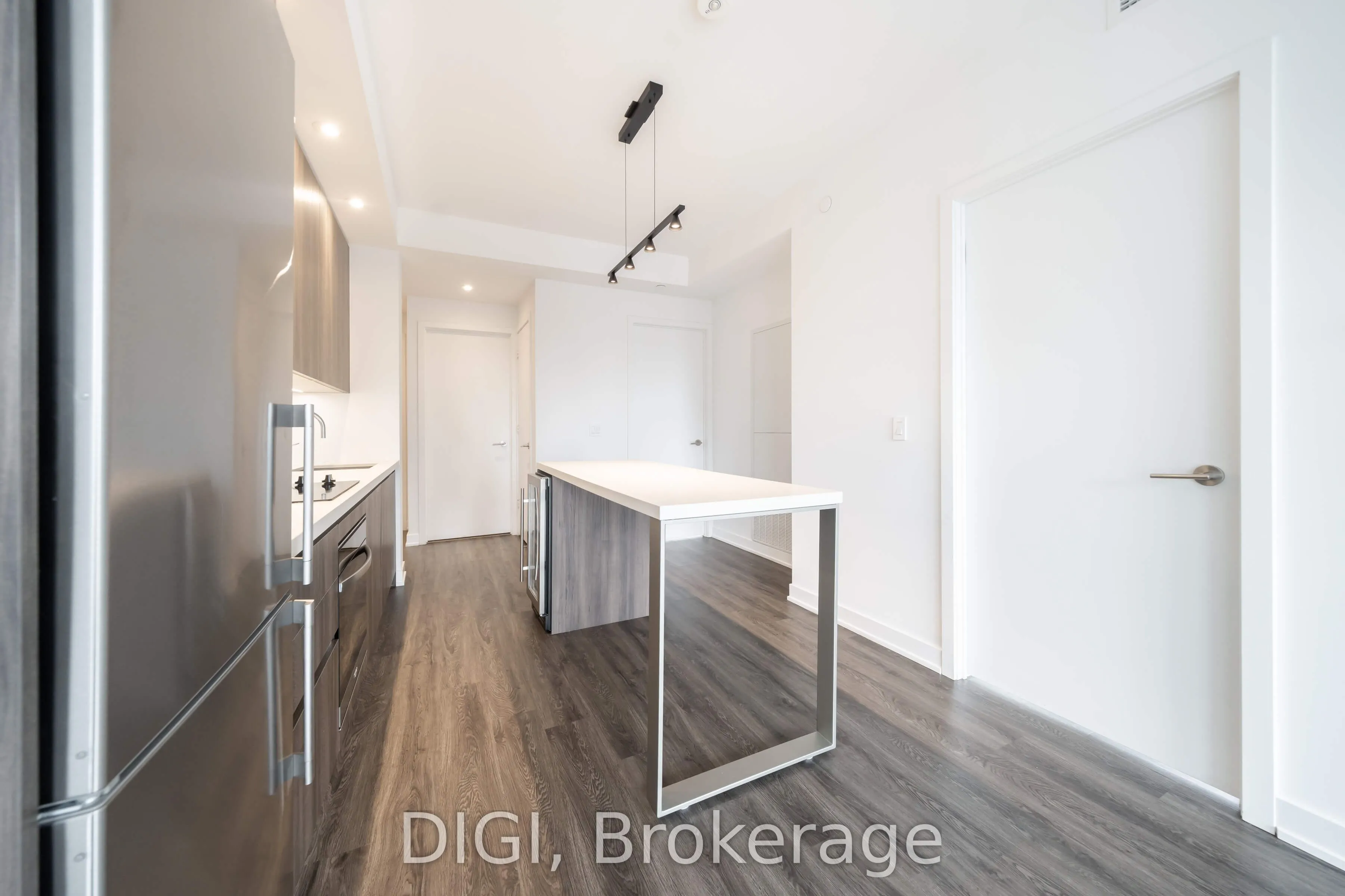 8 Gloucester Street #3004