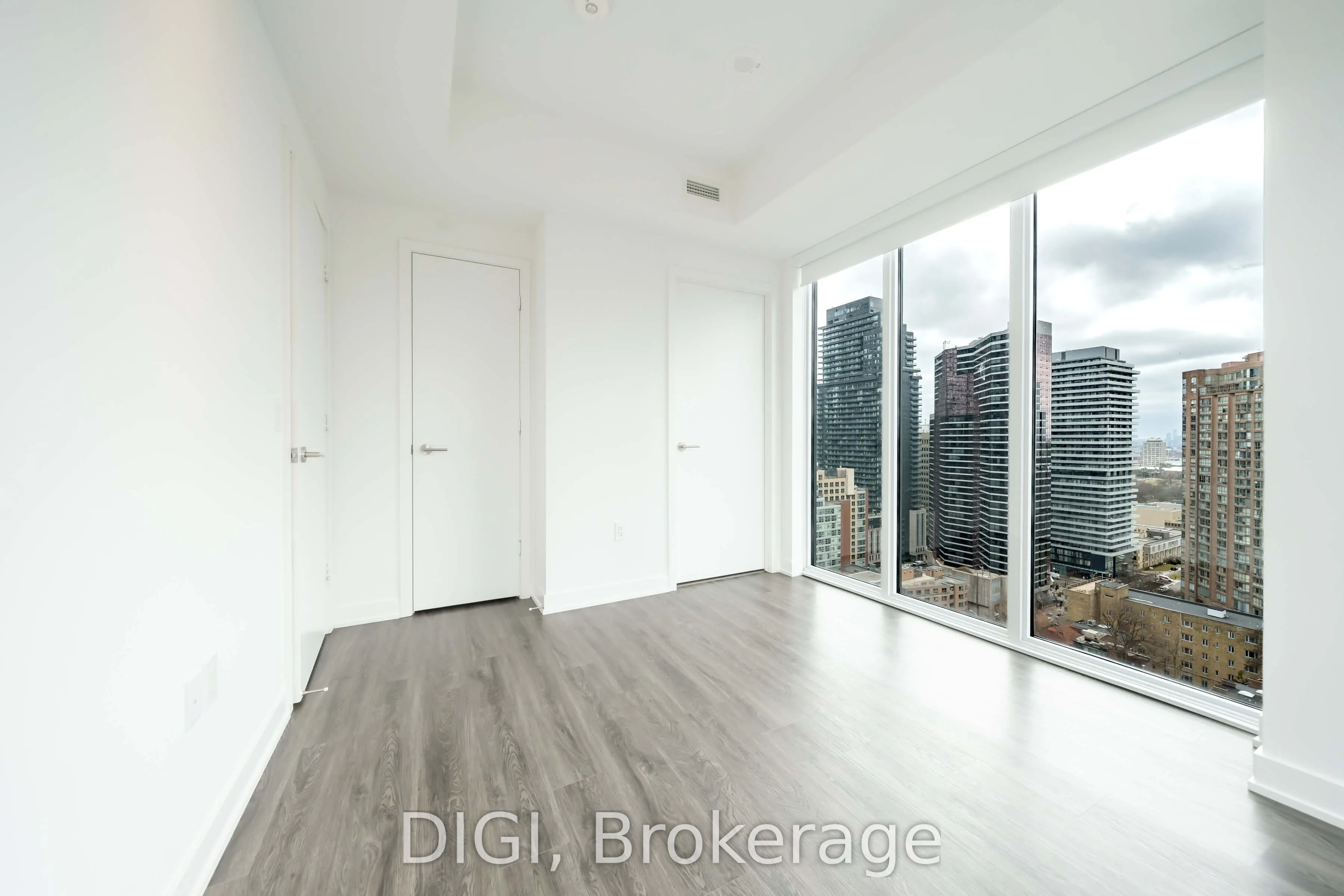 8 Gloucester Street #3004