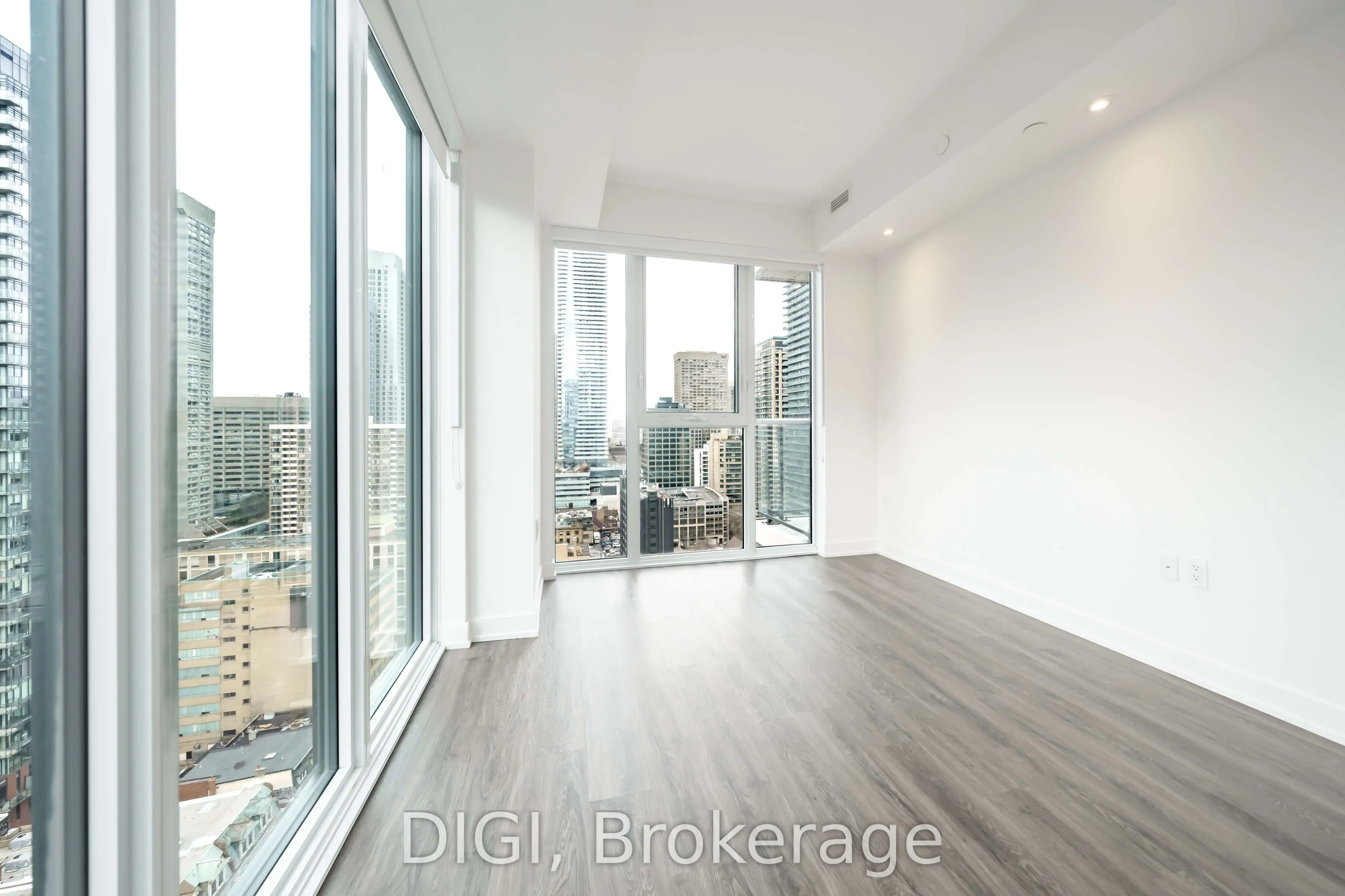 8 Gloucester Street #3004