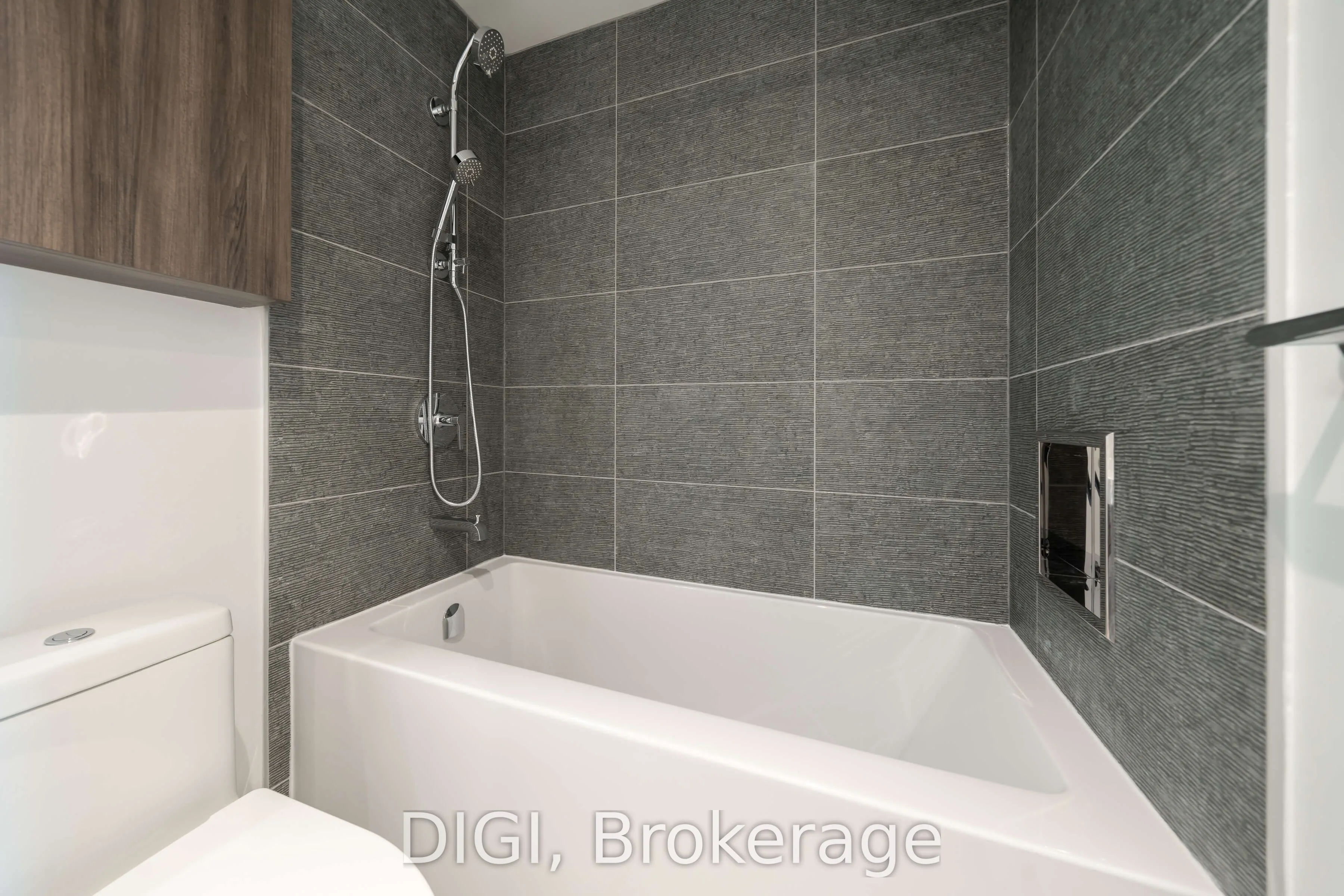 8 Gloucester Street #3004