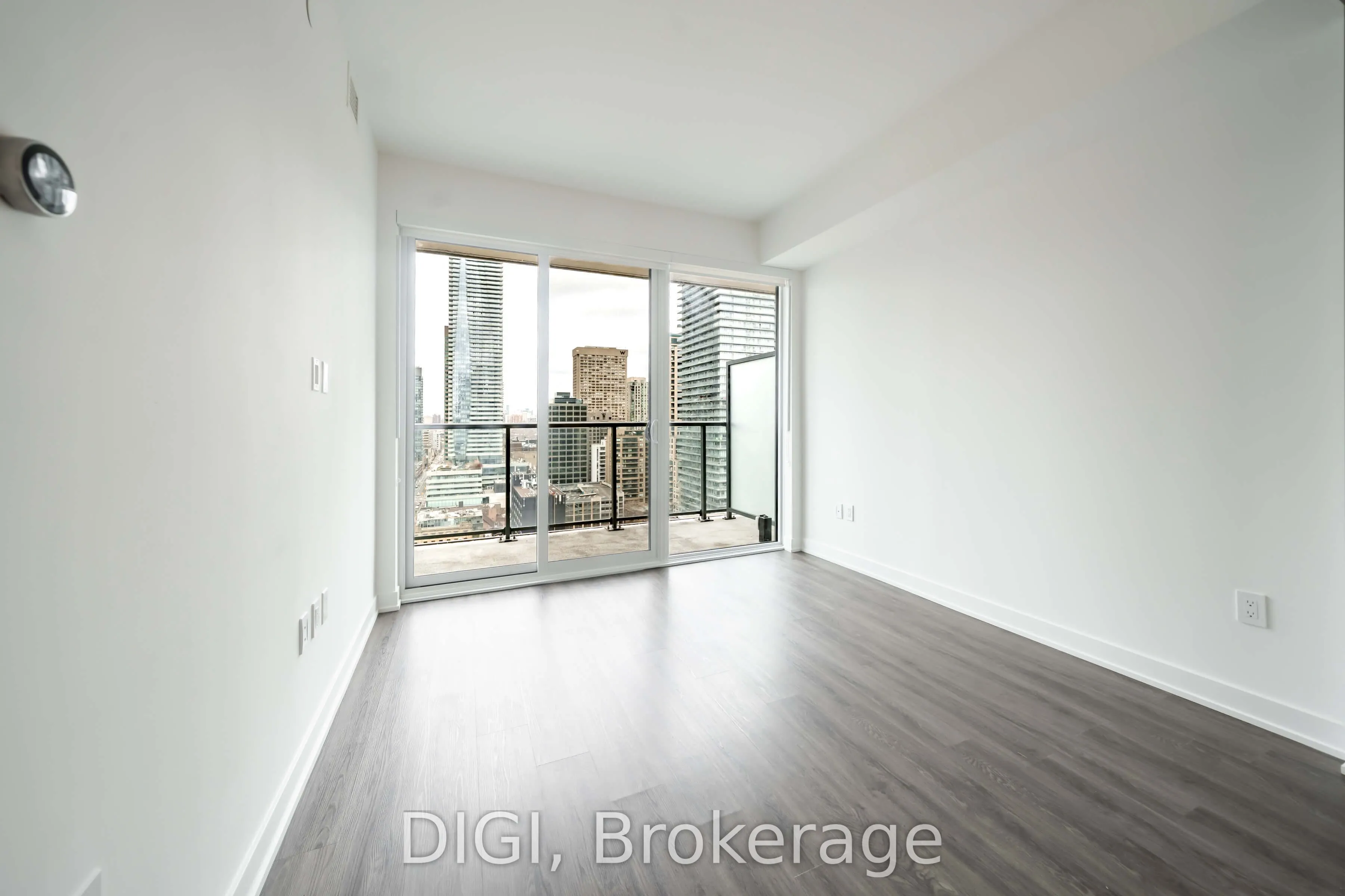 8 Gloucester Street #3004