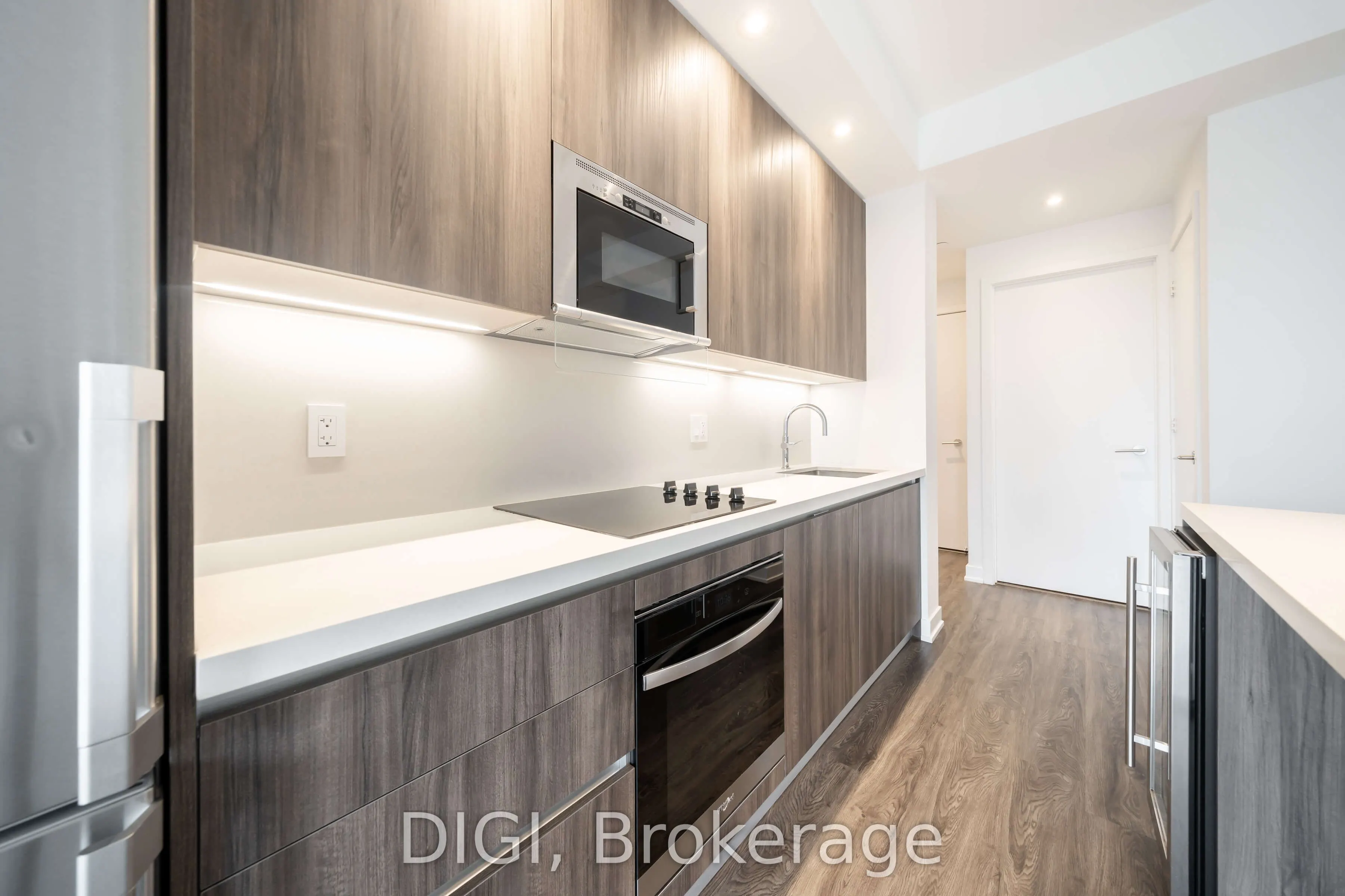 8 Gloucester Street #3004