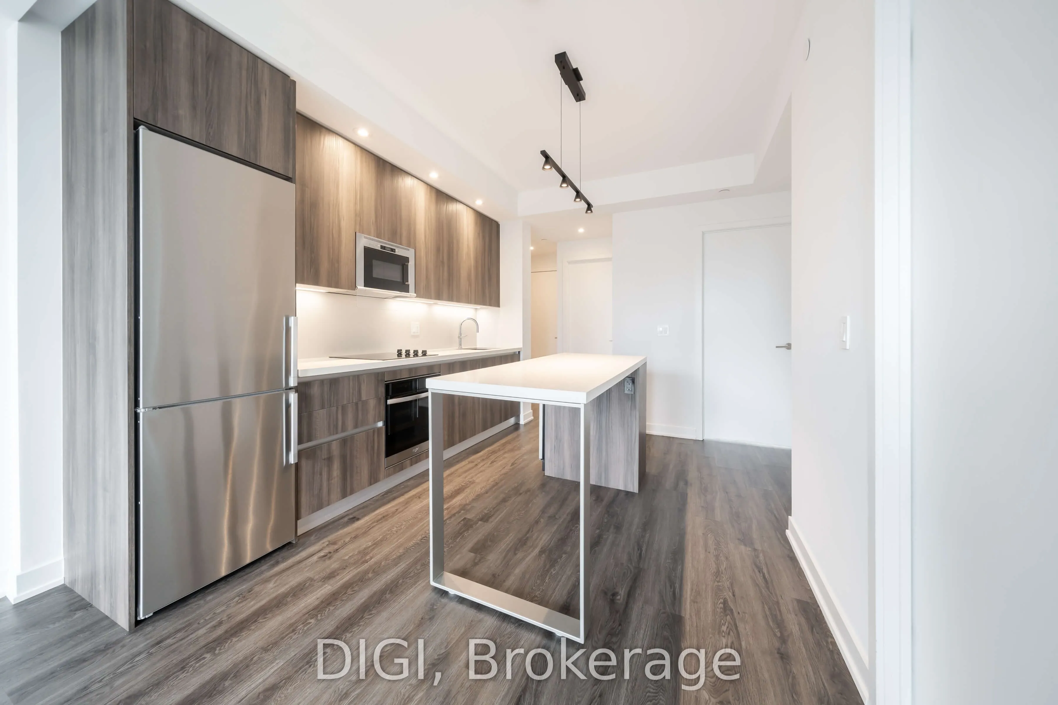 8 Gloucester Street #3004
