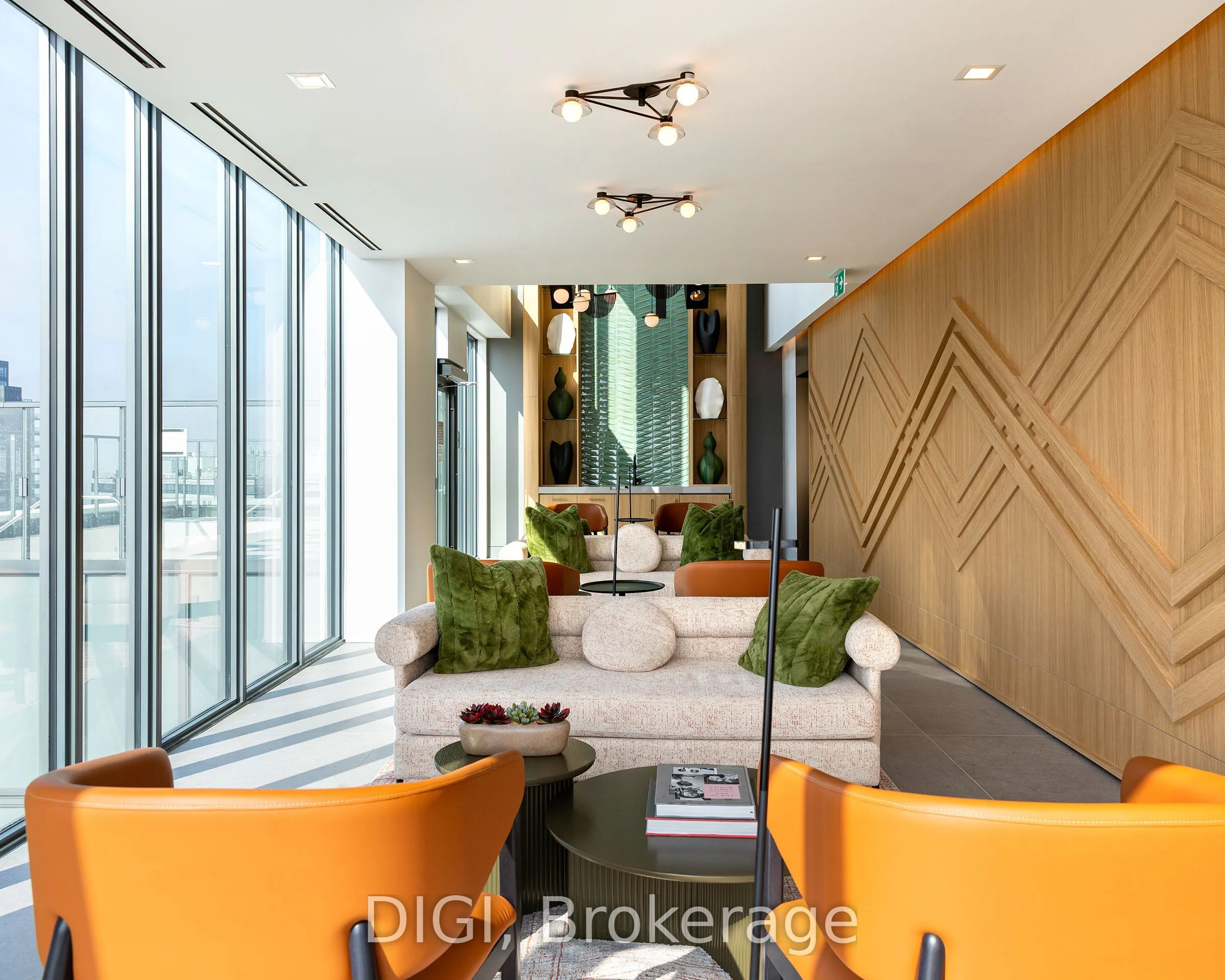 8 Gloucester Street #2406