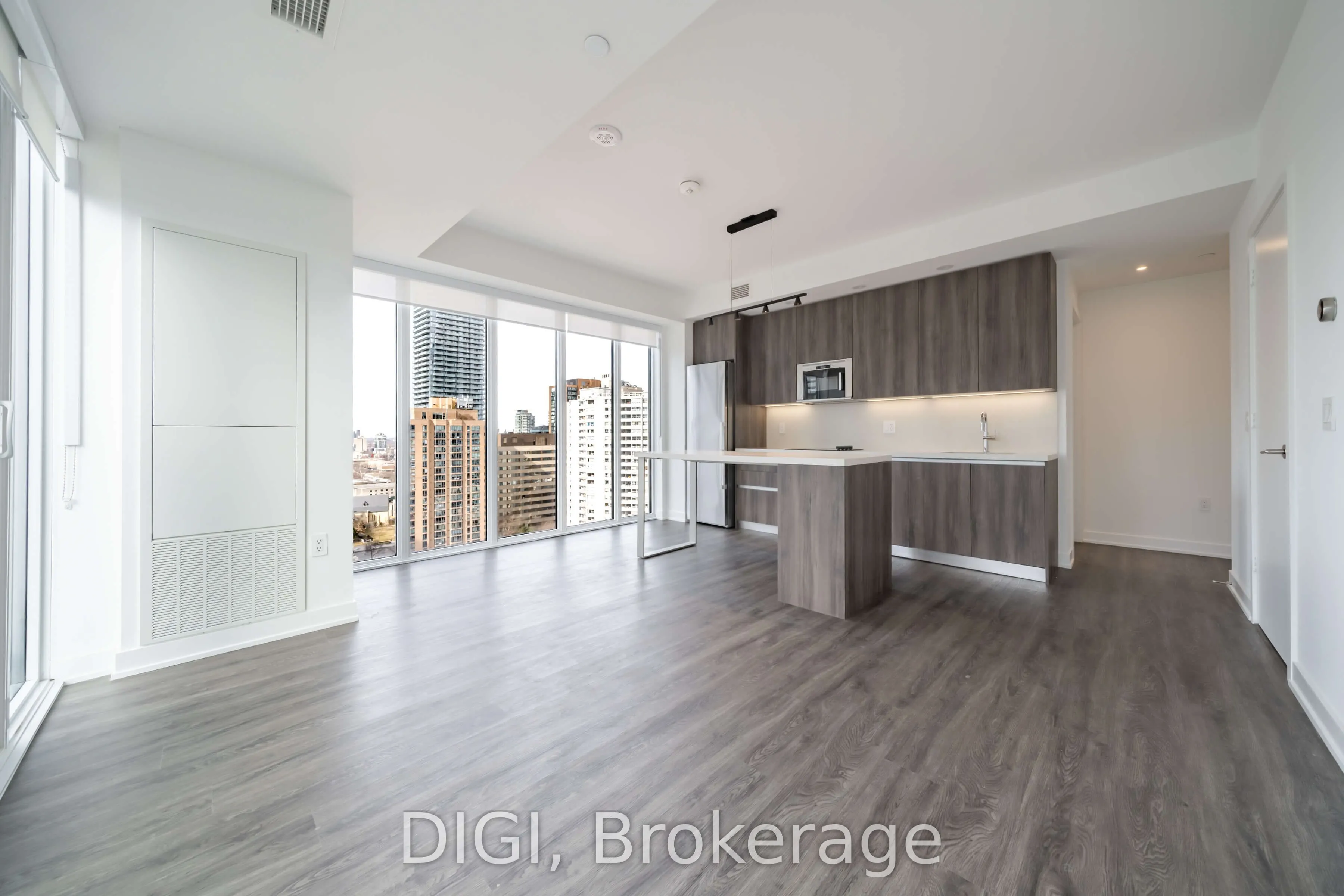 8 Gloucester Street #2406