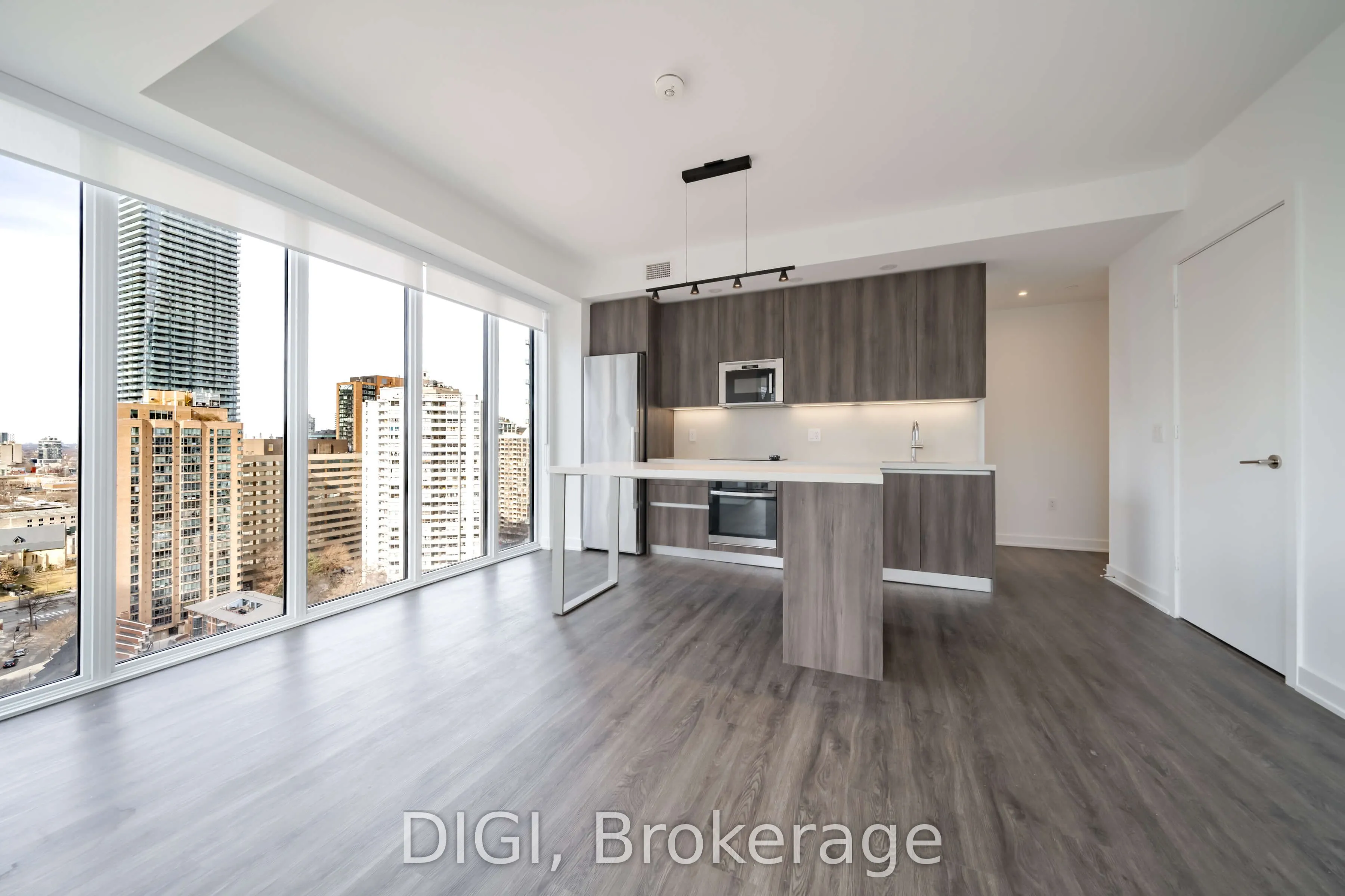 8 Gloucester Street #2406