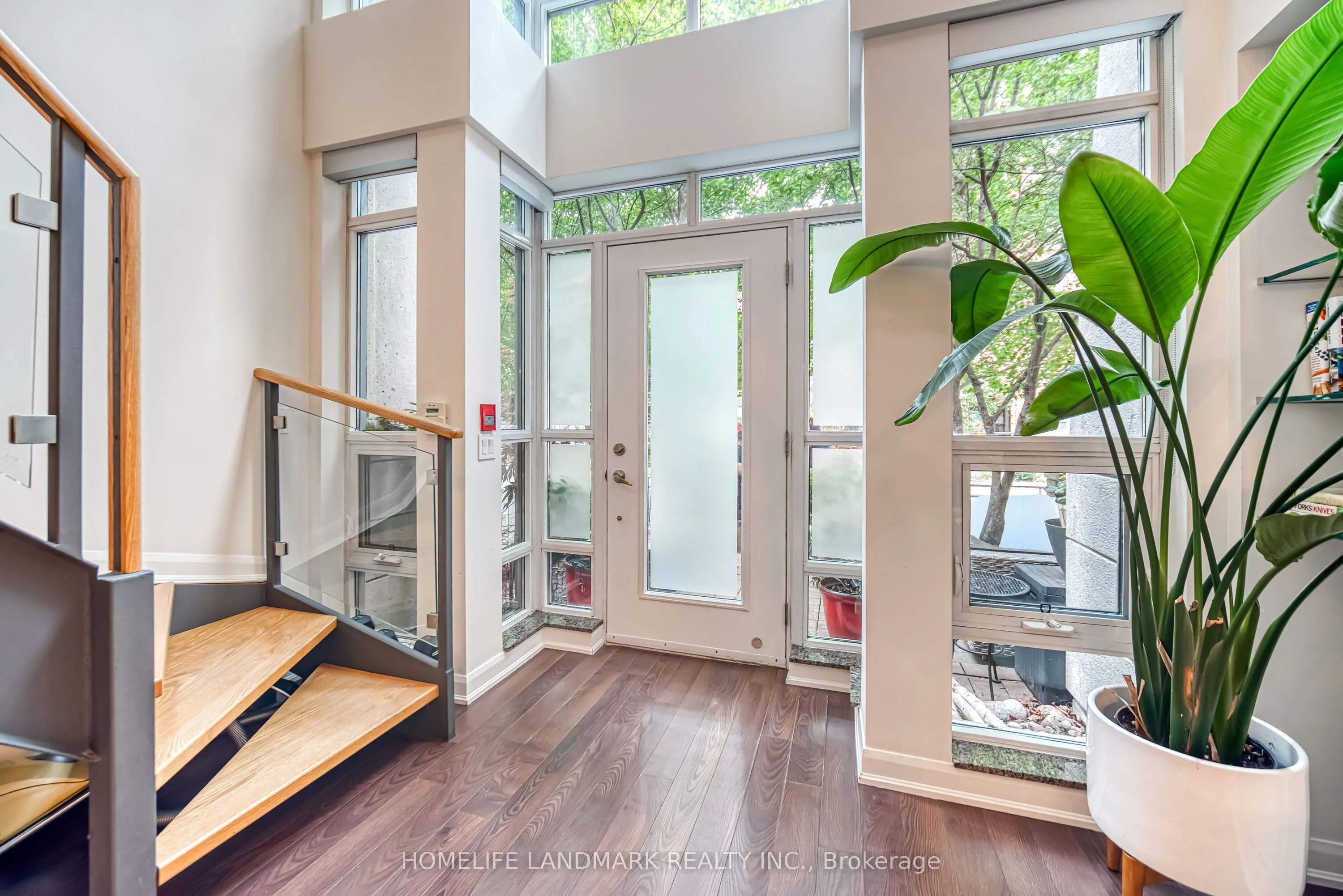 150 Homewood Avenue #L101