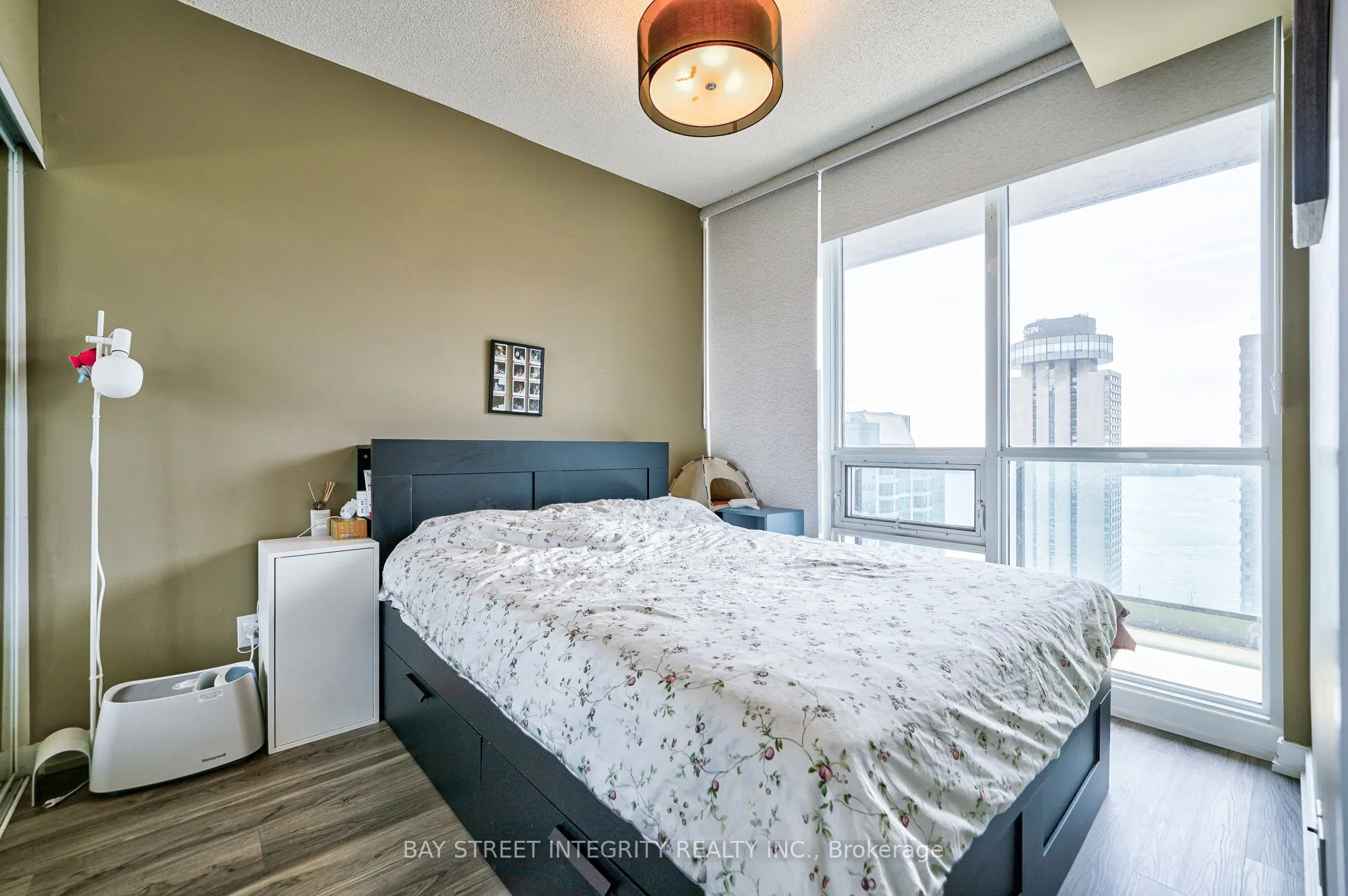 33 Bay Street #2609