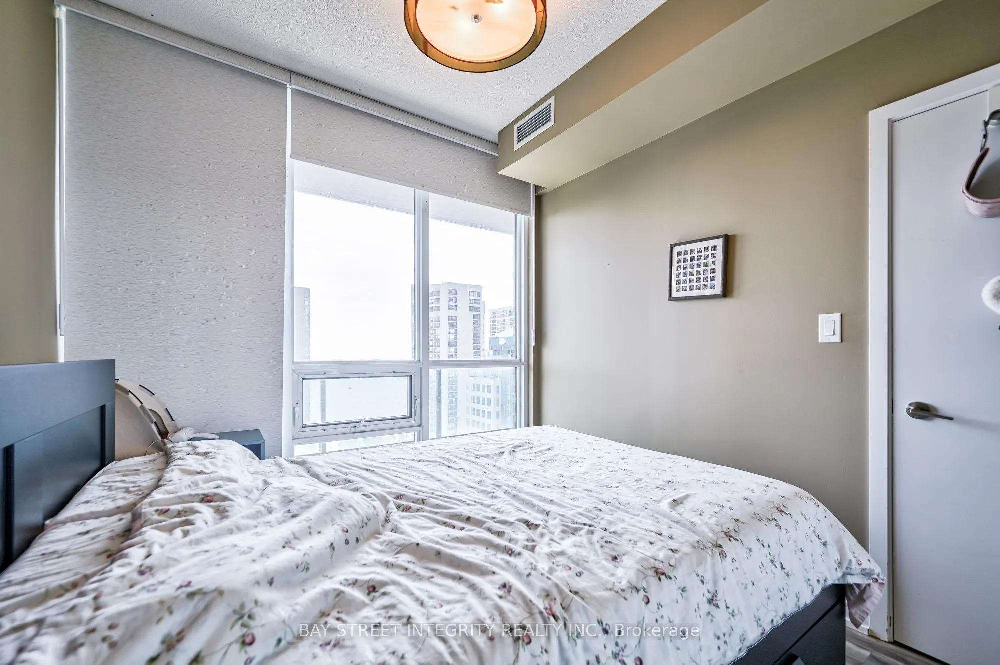 33 Bay Street #2609