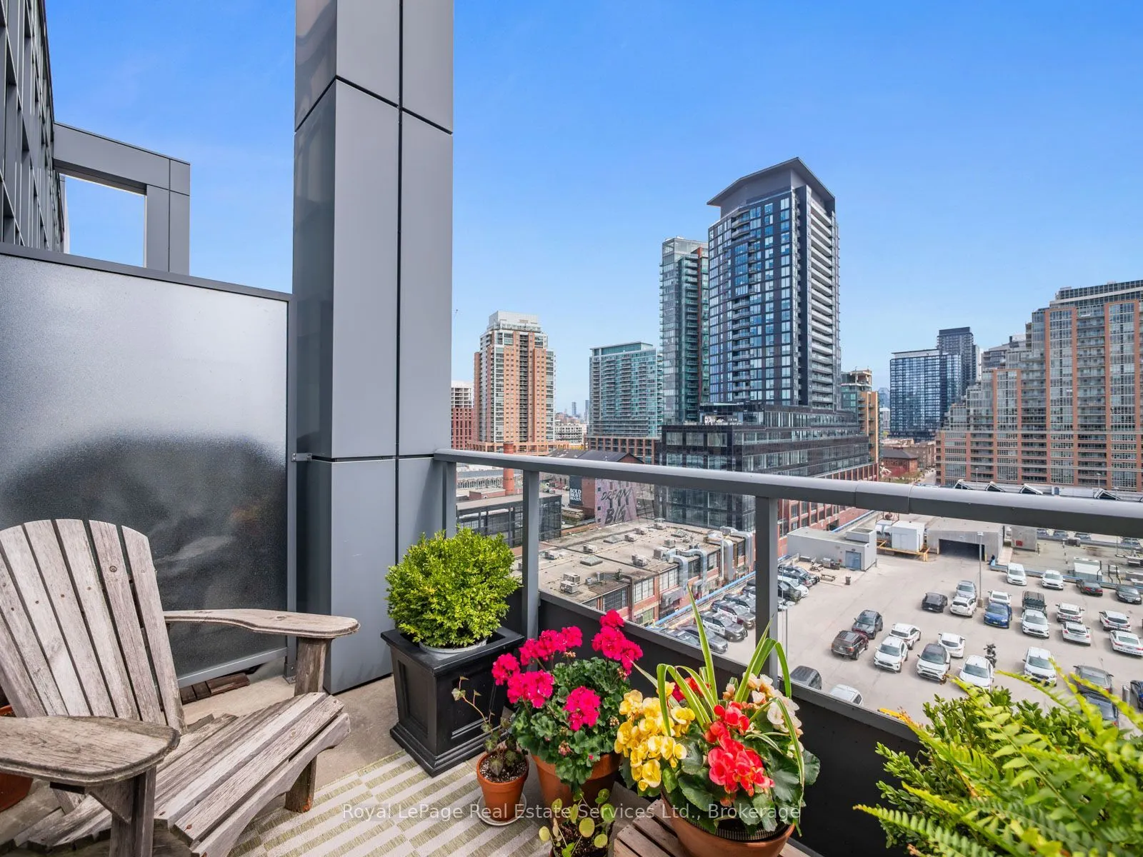 5 Hanna Avenue #729