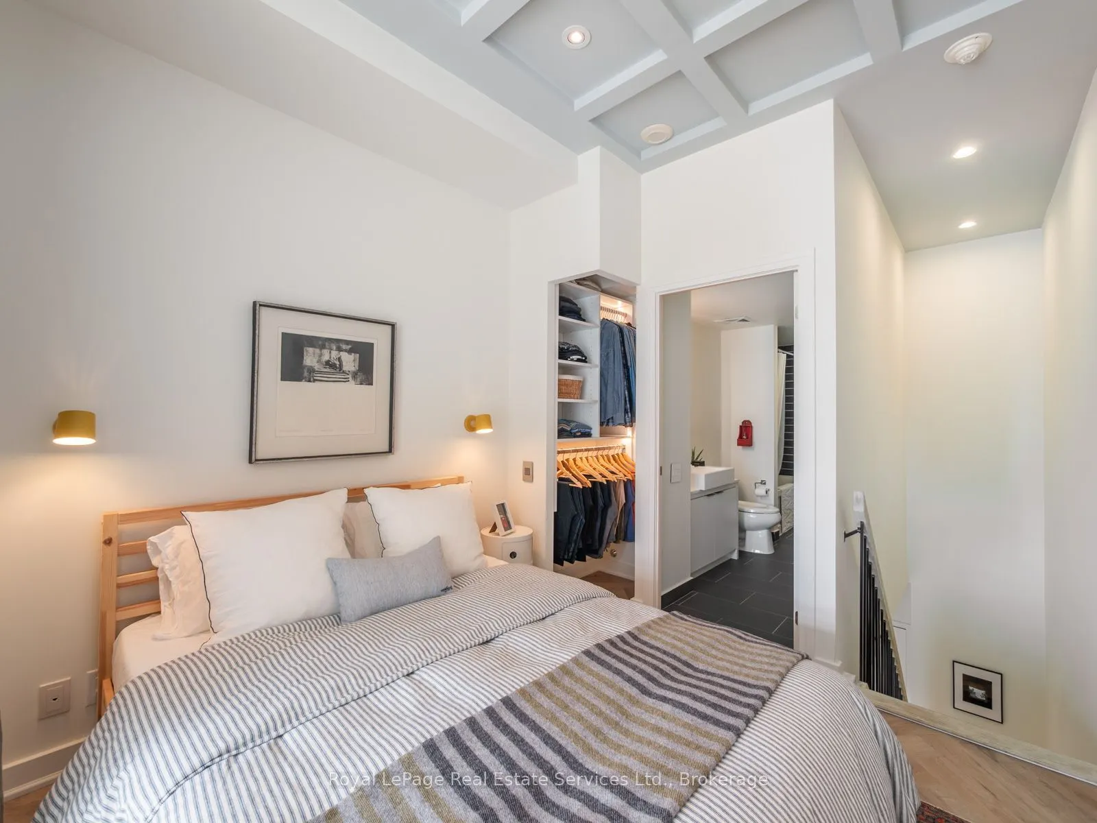 5 Hanna Avenue #729