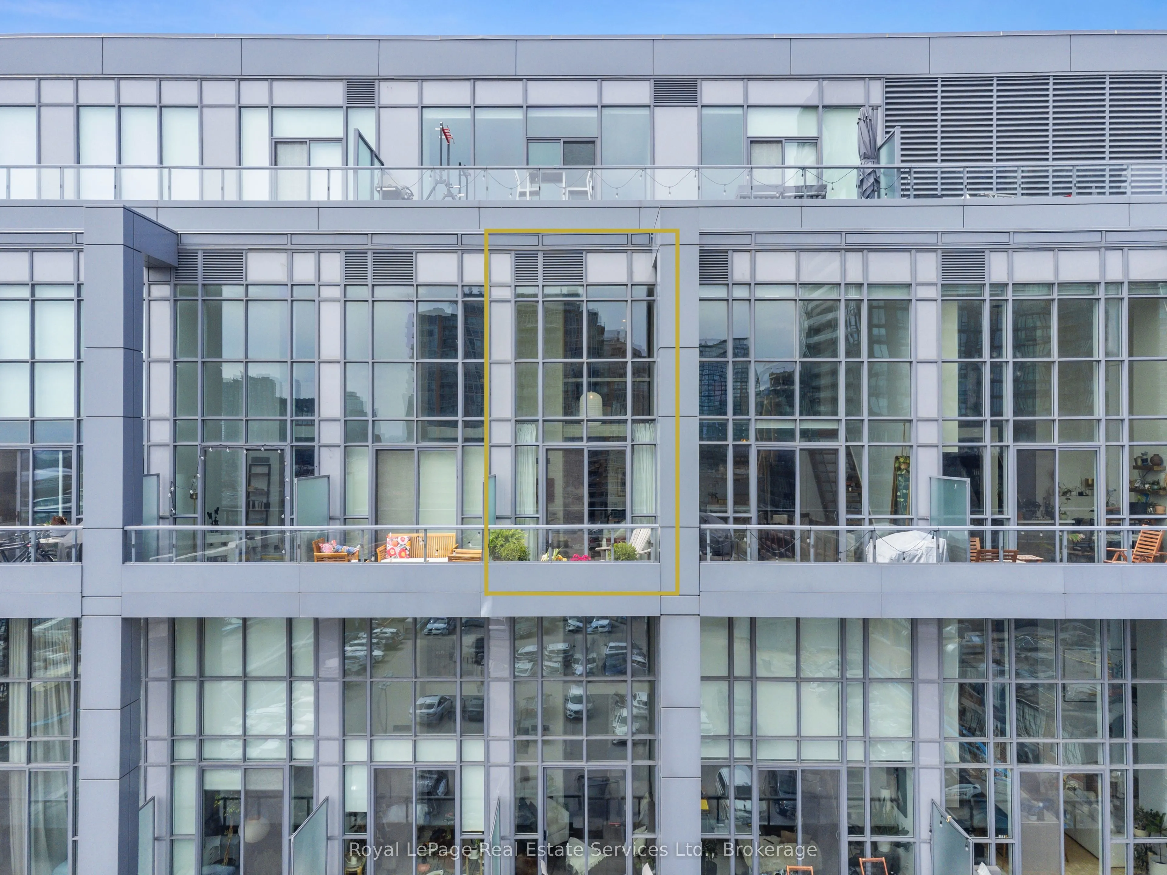 5 Hanna Avenue #729