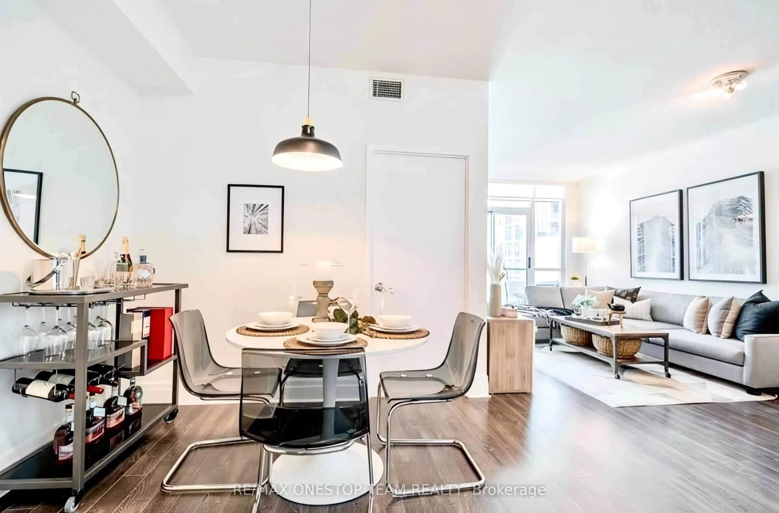 12 Yonge Street #2211