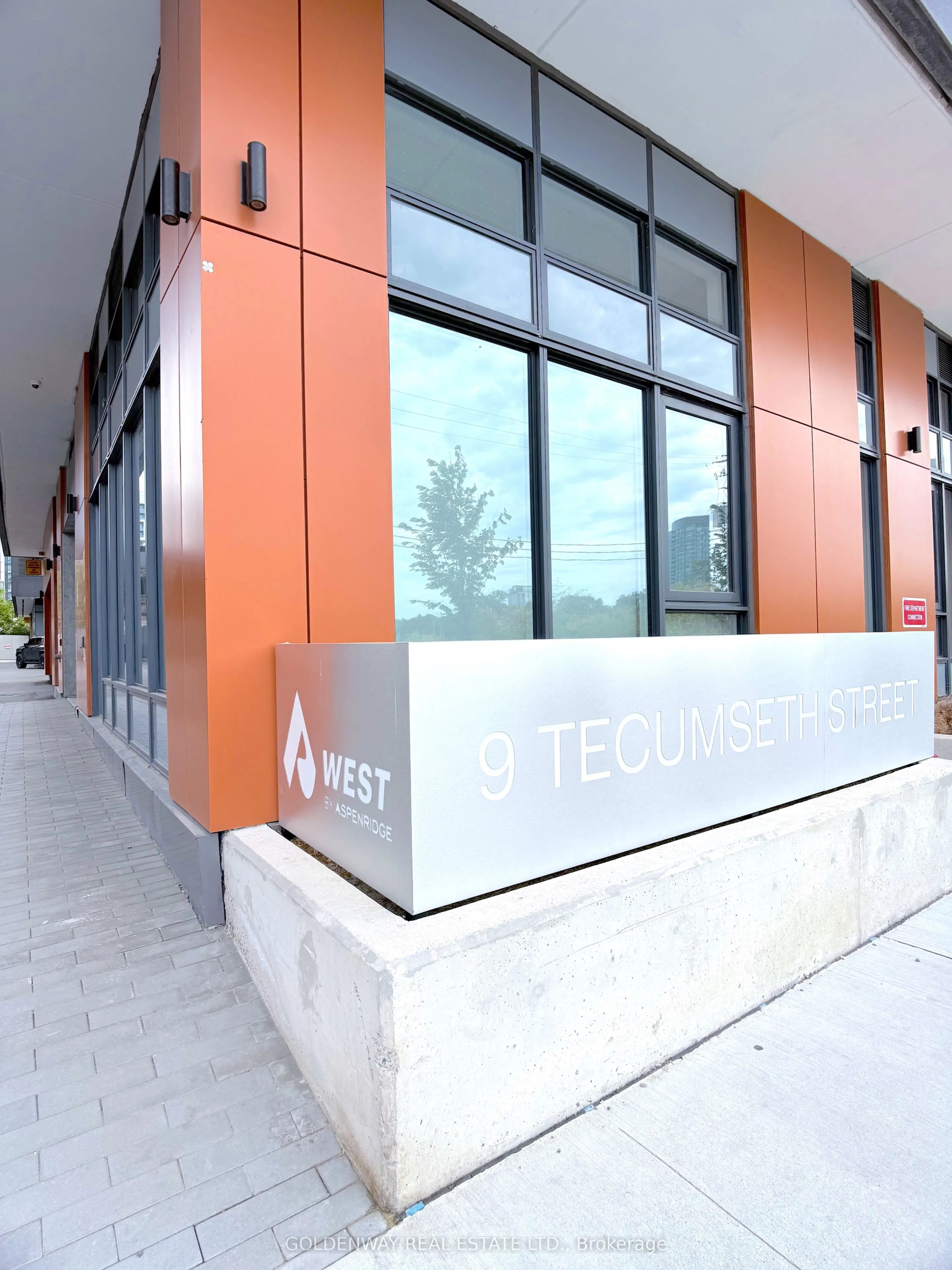 9 Tecumseth Street #814