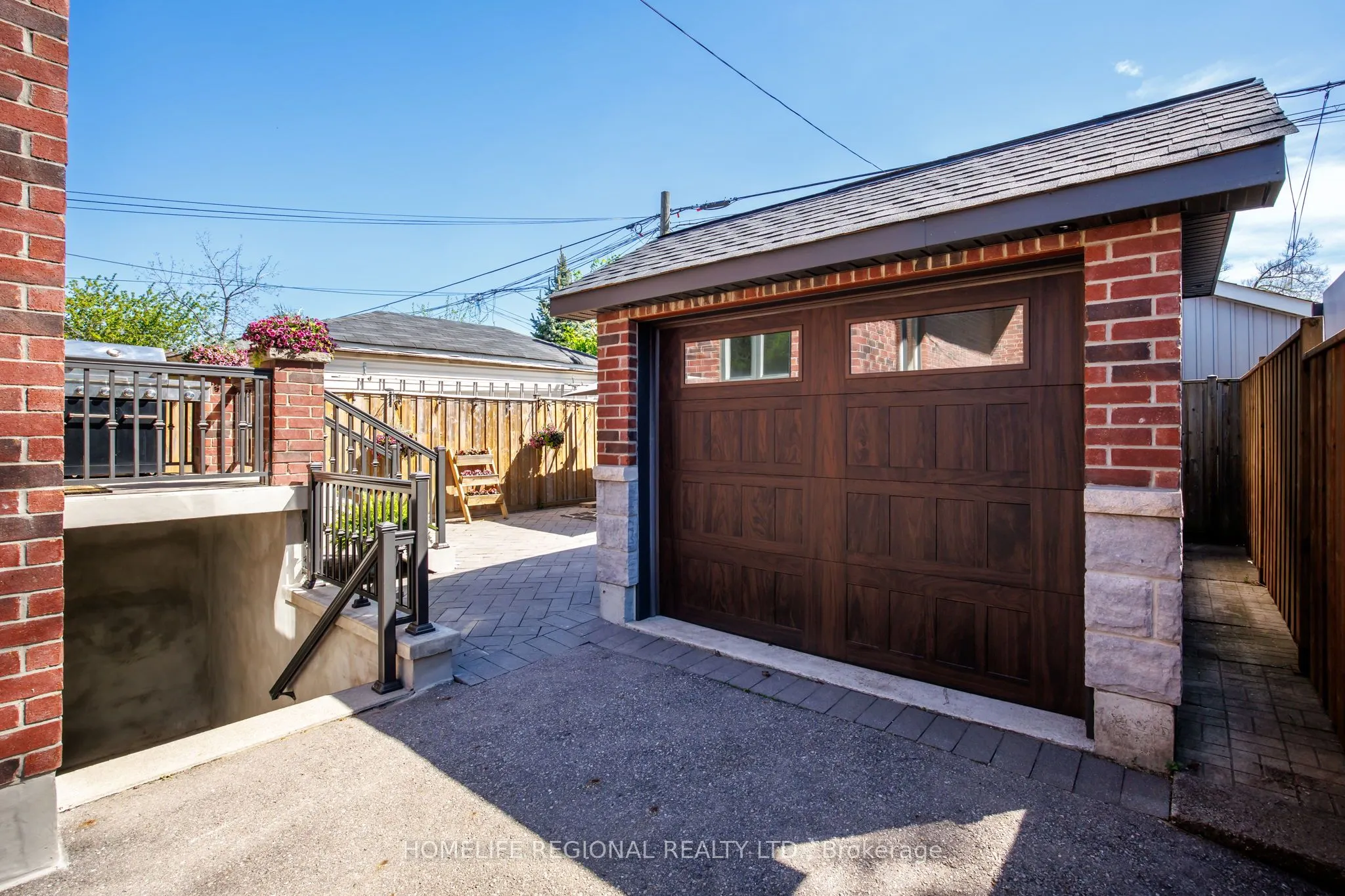 313 Robina Avenue
