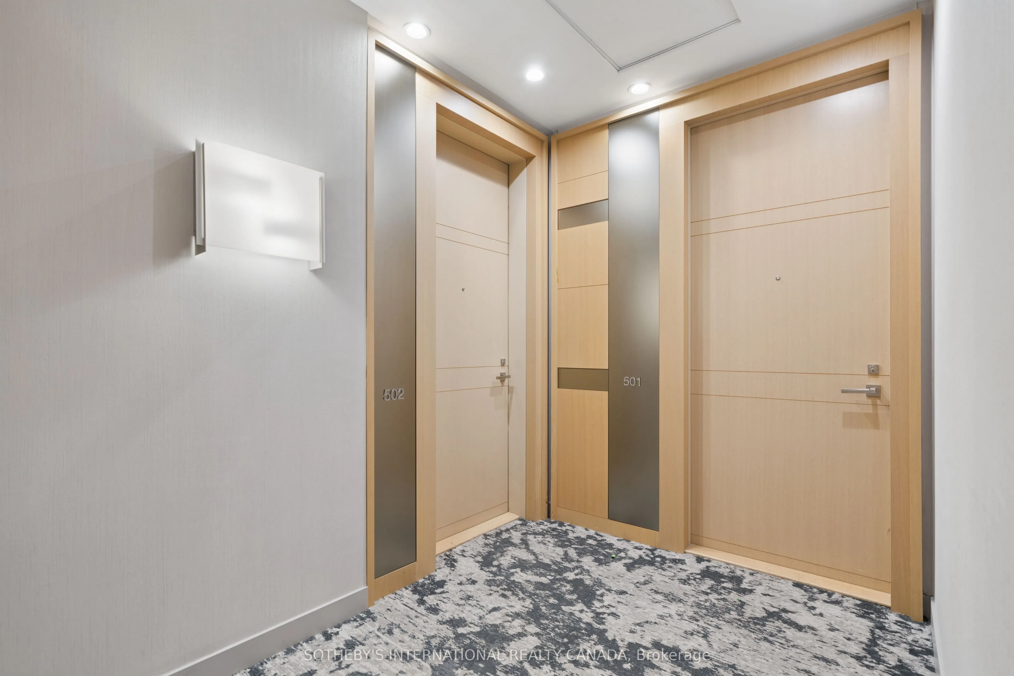 39 Queens Quay E #502