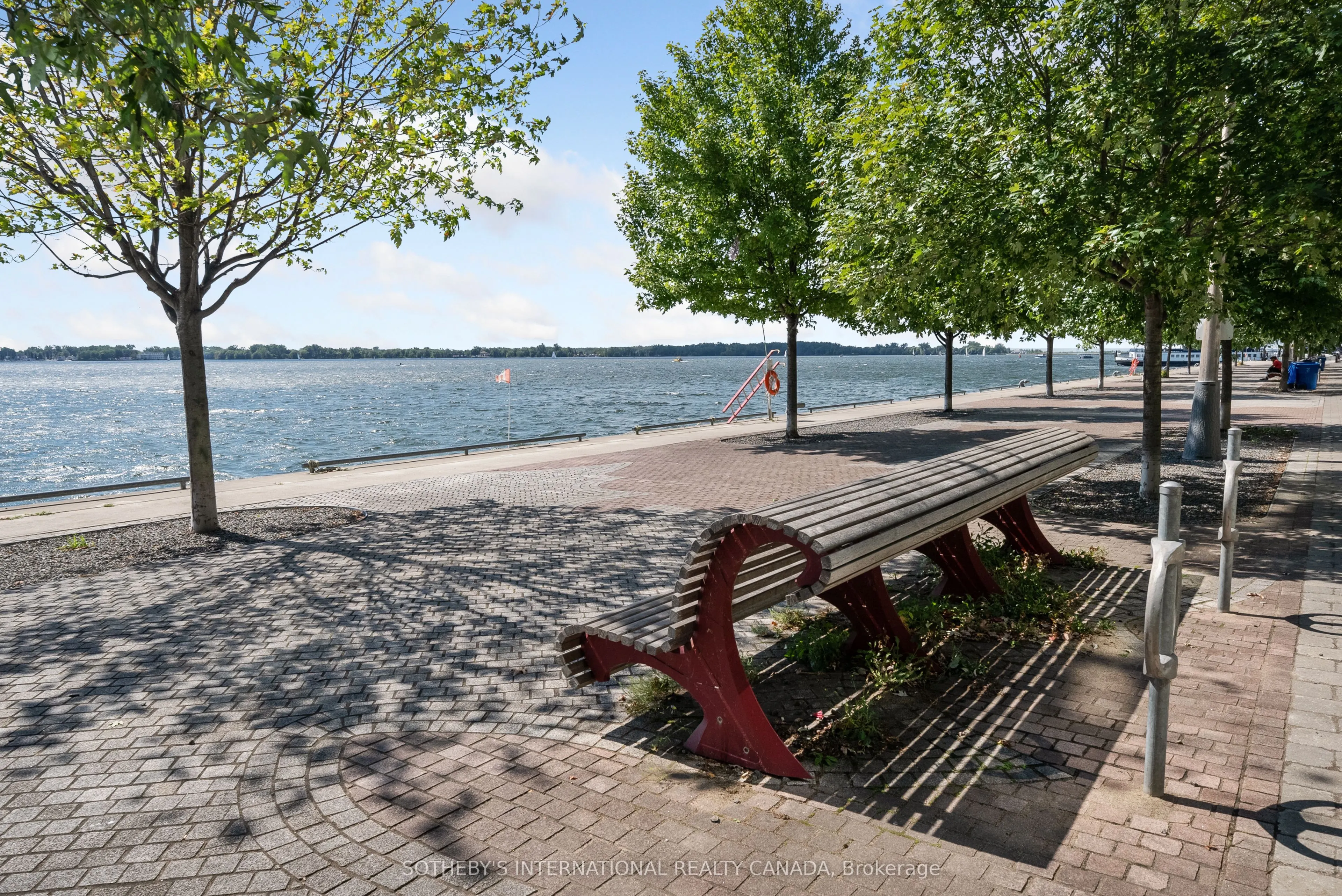 39 Queens Quay E #502