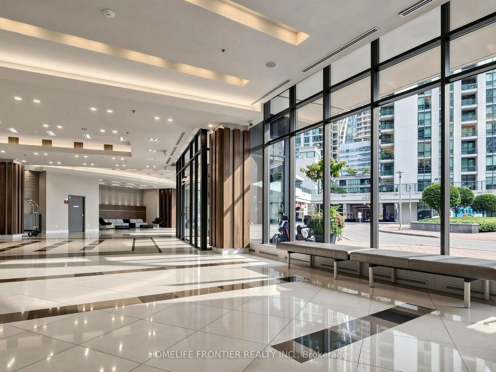 33 Bay Street #707